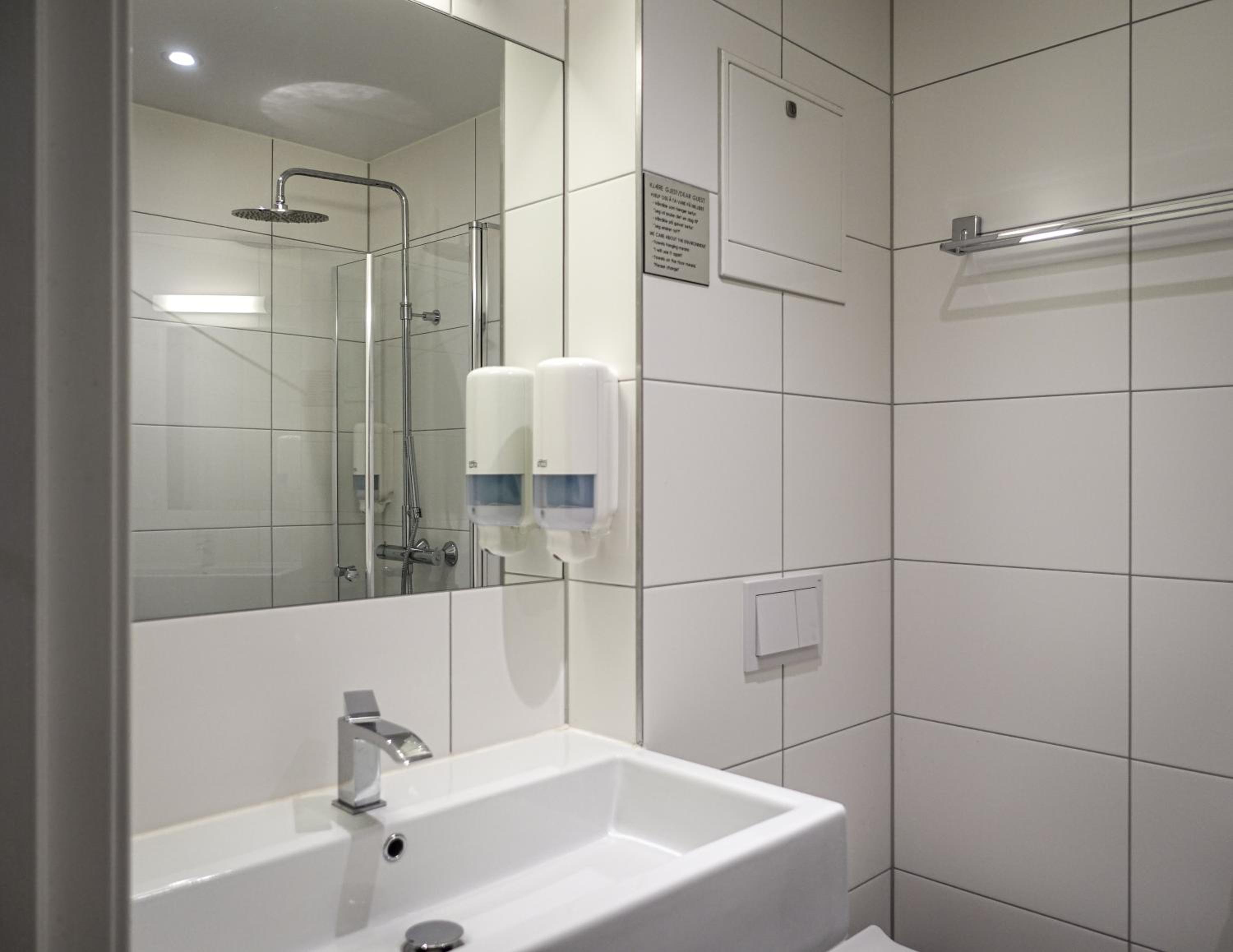 Premium Double or Twin Room photo 3