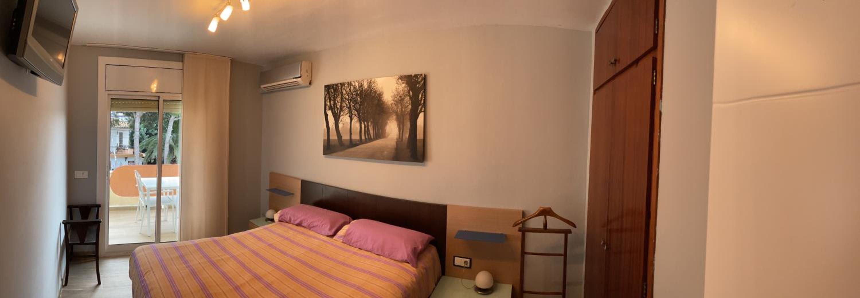 Three-Bedroom Townhouse - Photo 23