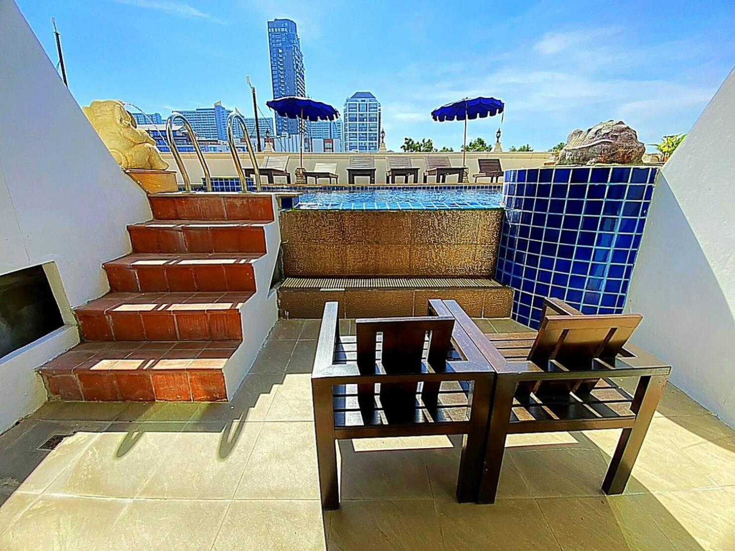 Luxury Suite with Pool Access  - Photo 6