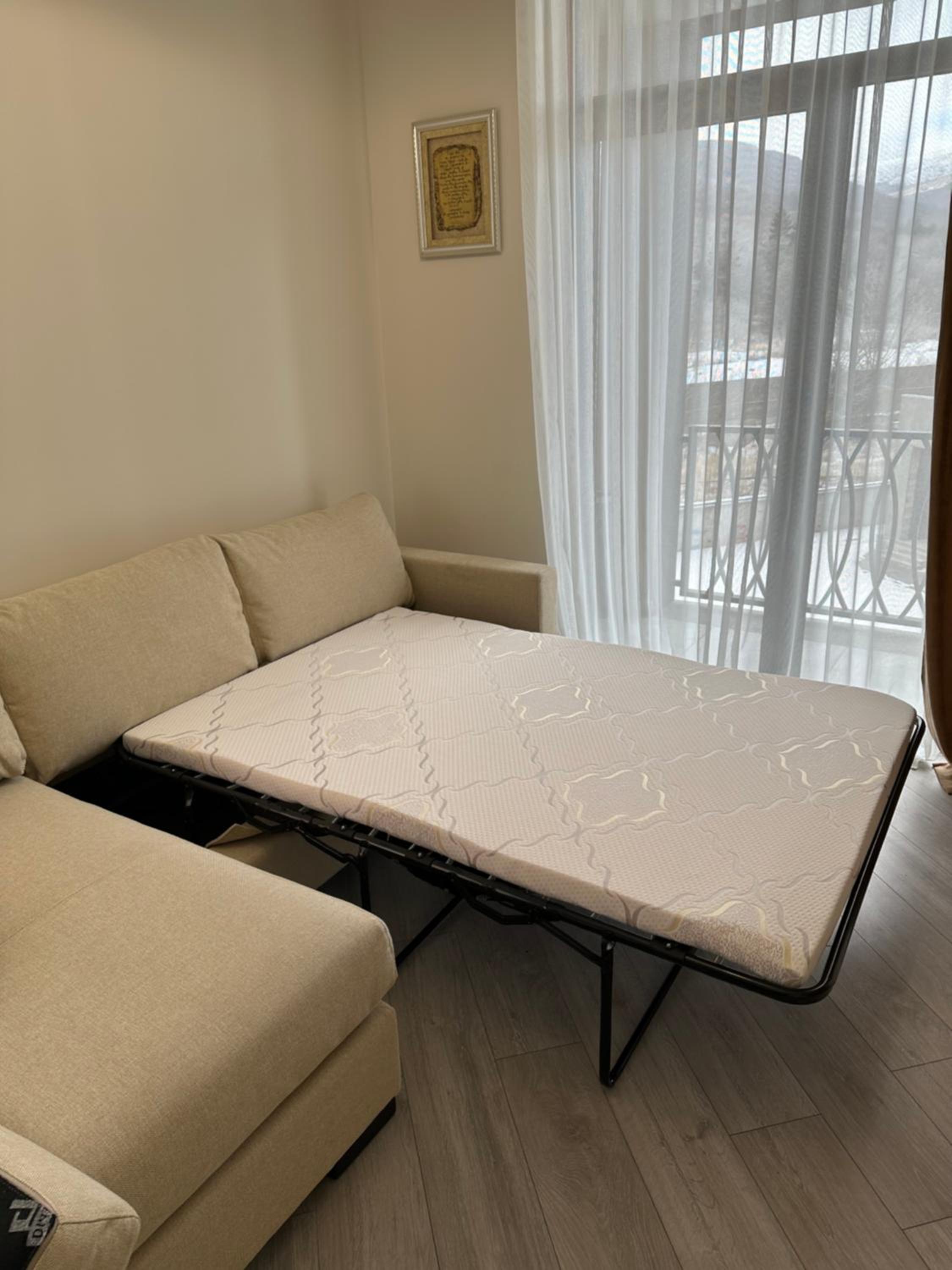 One-Bedroom Apartment photo 2