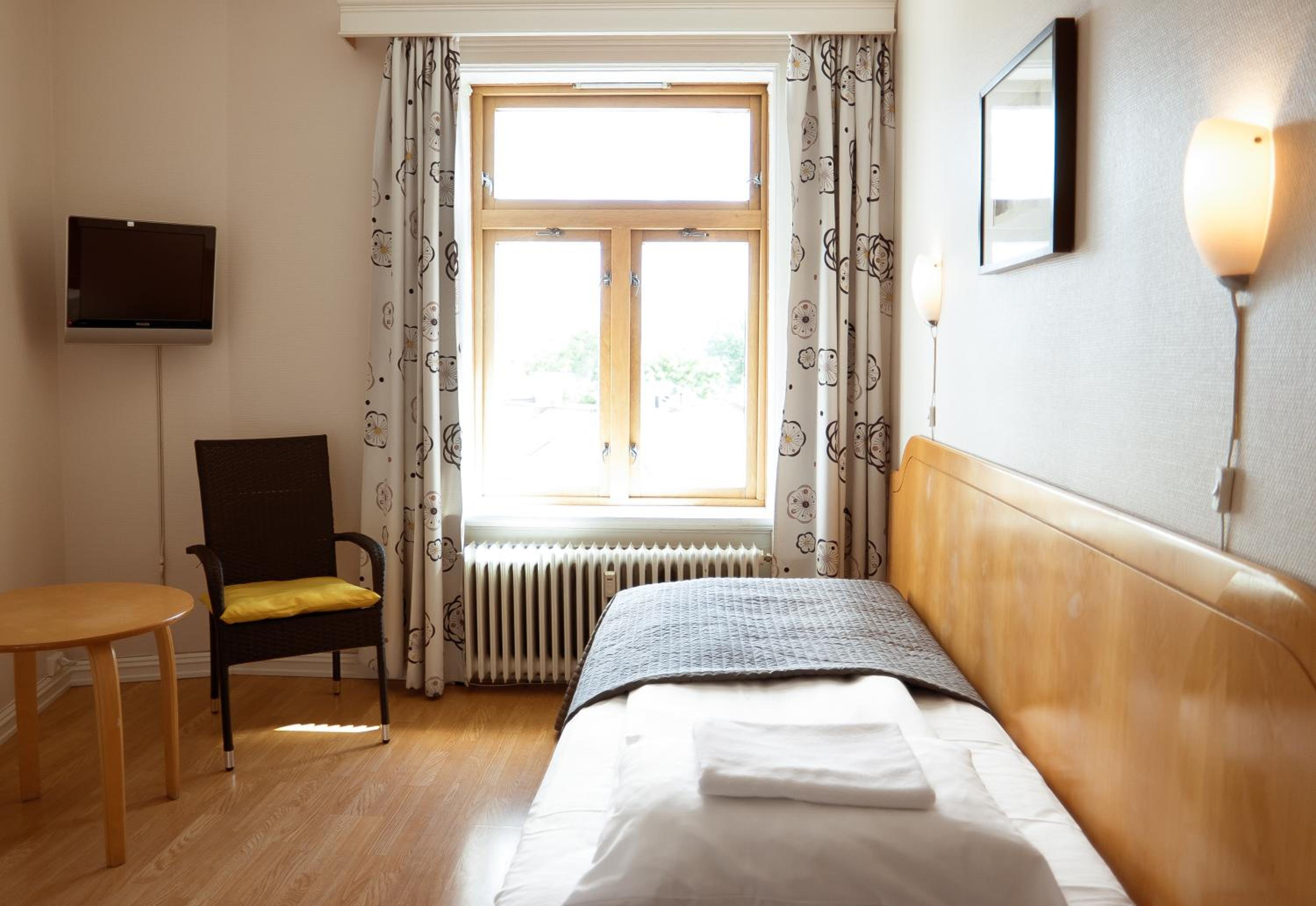 Premium Single Room photo 3