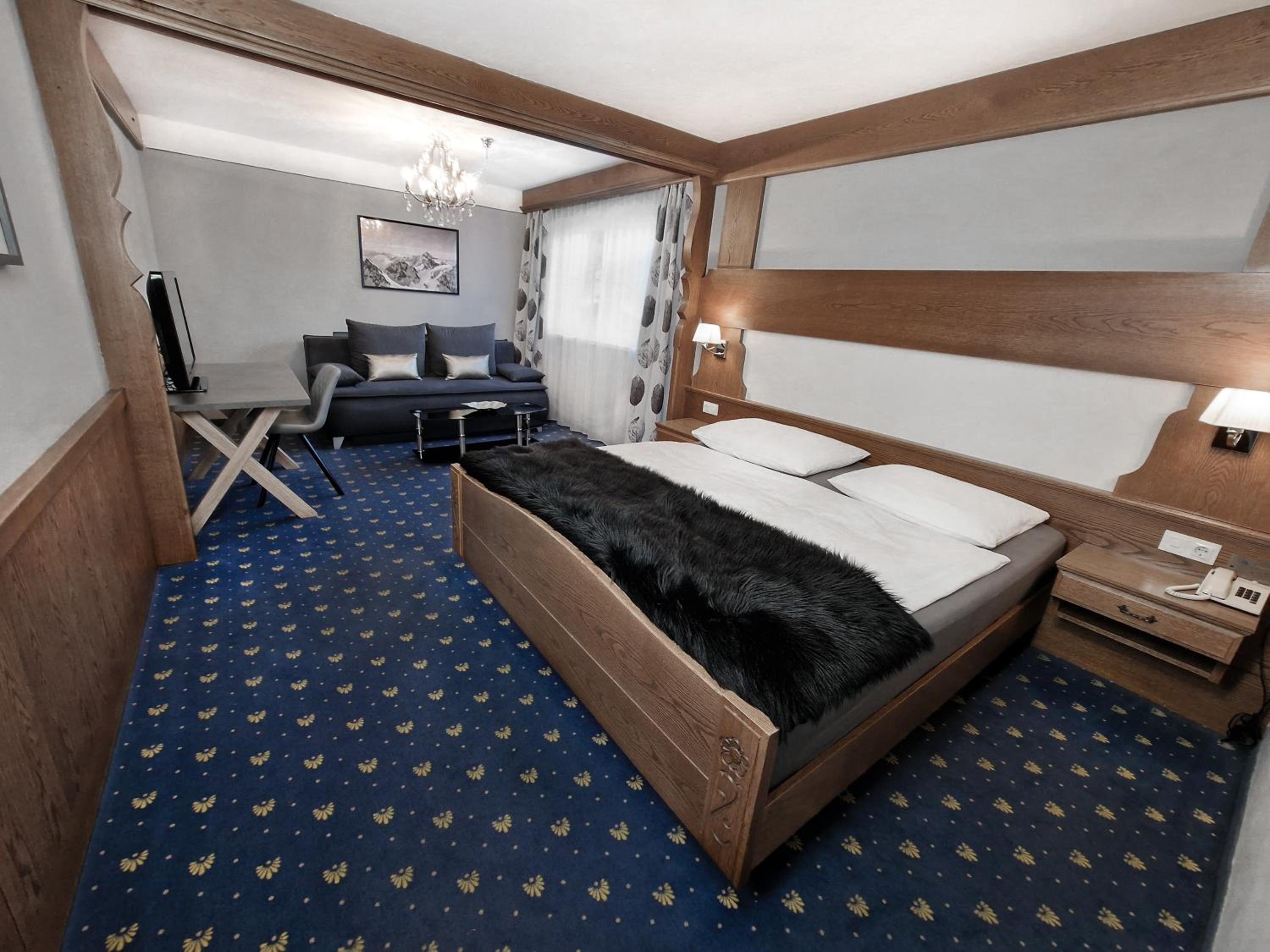 Budget Double Room photo 2