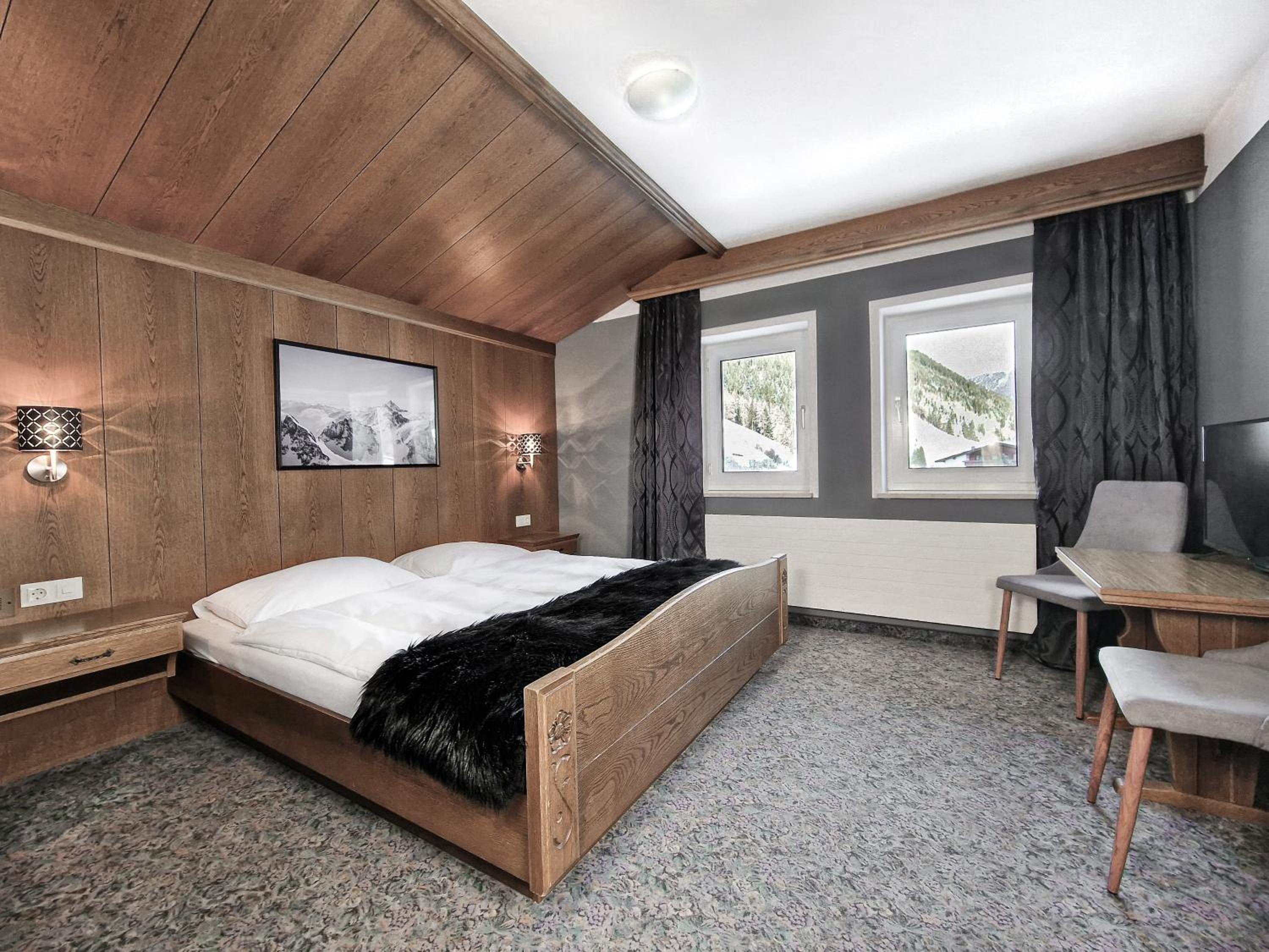 Budget Double Room photo 3