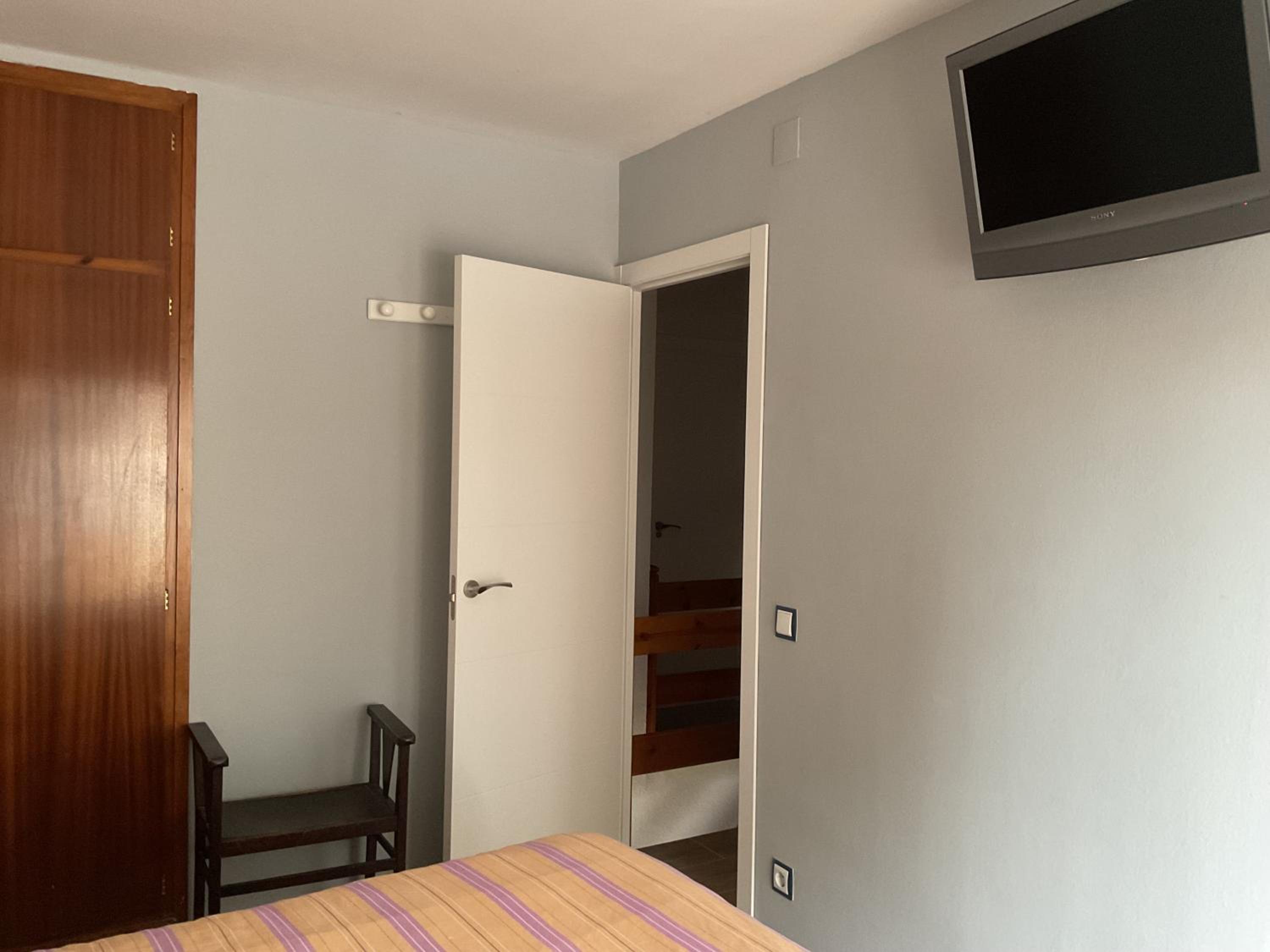 Three-Bedroom Townhouse - Photo 26