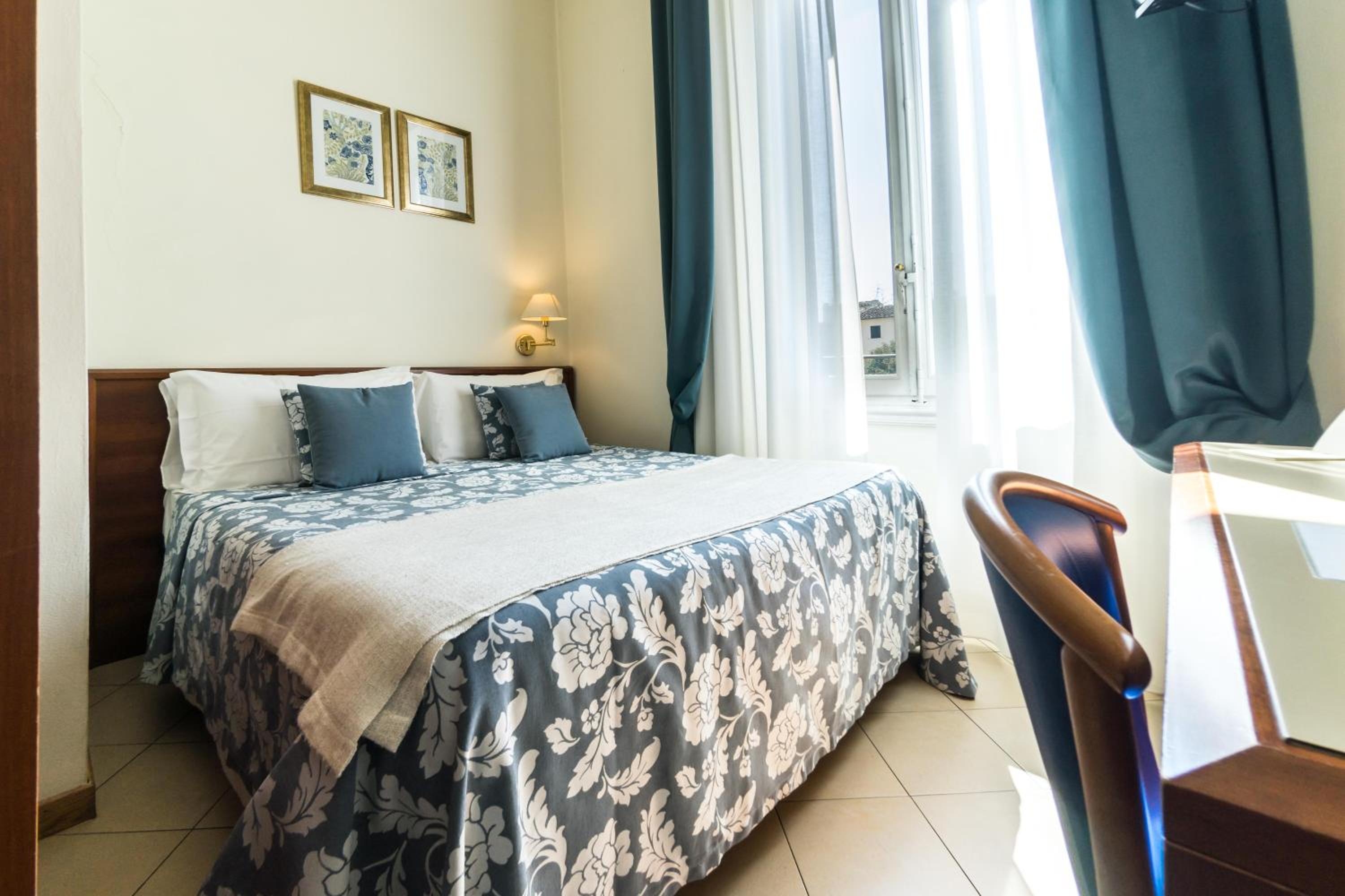 Economy Double or Twin Room thumbnail 6