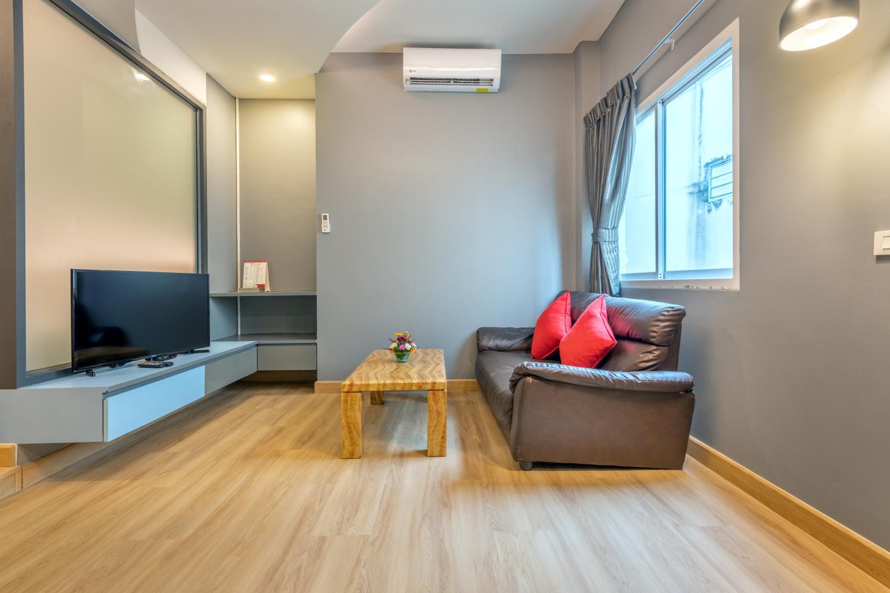 One-Bedroom Suite photo 2