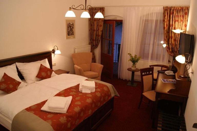 Double Room - Photo 11
