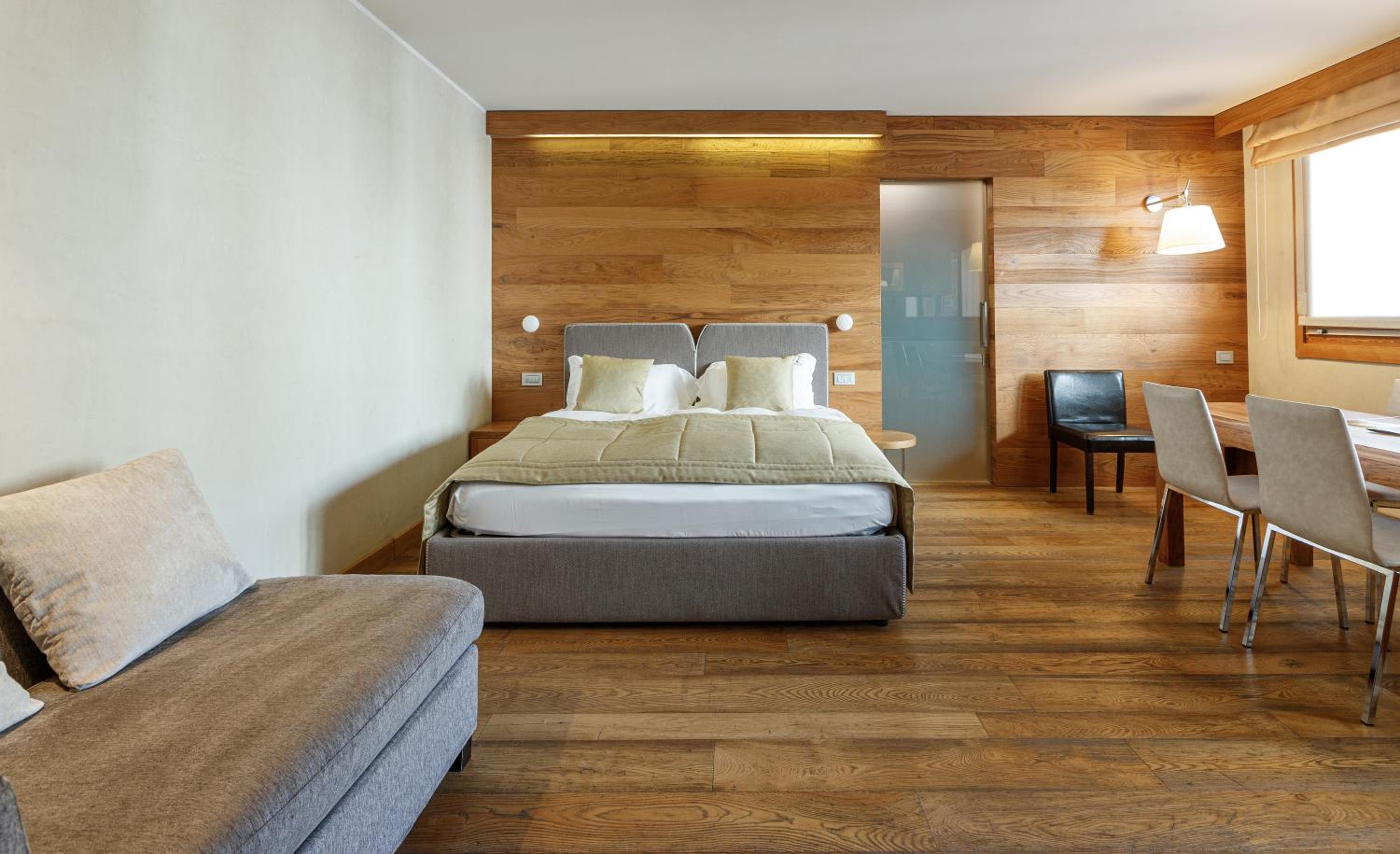 Deluxe Suite - Ground Floor photo 2