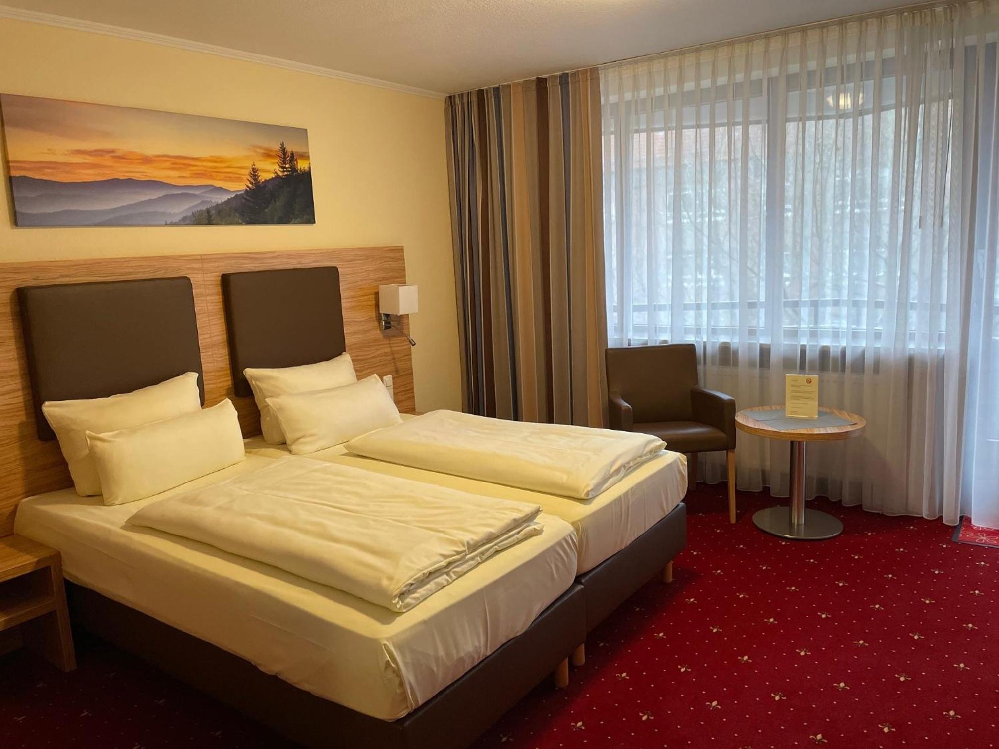 Deluxe Double Room - Photo 9