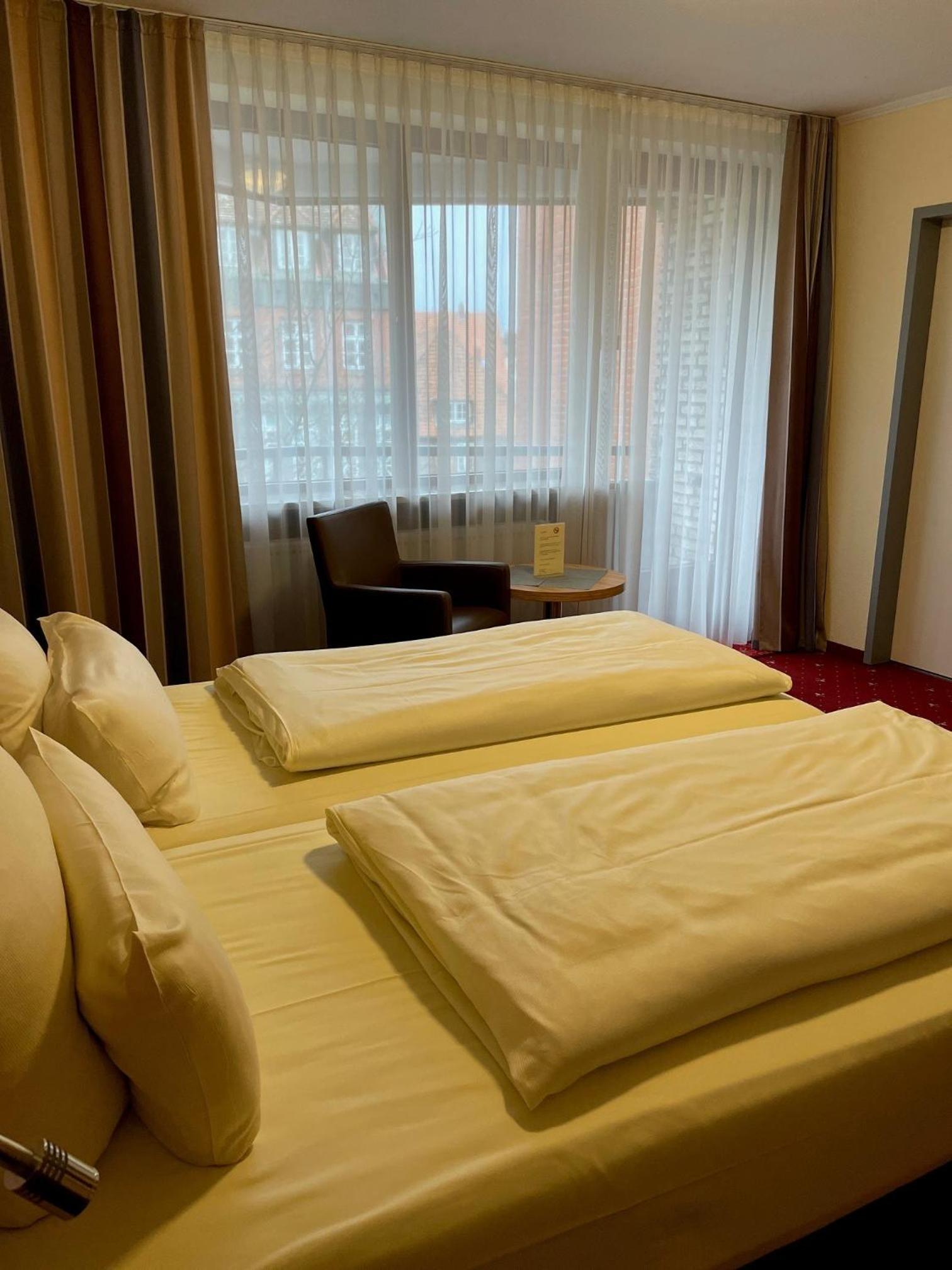 Deluxe Double Room - Photo 10
