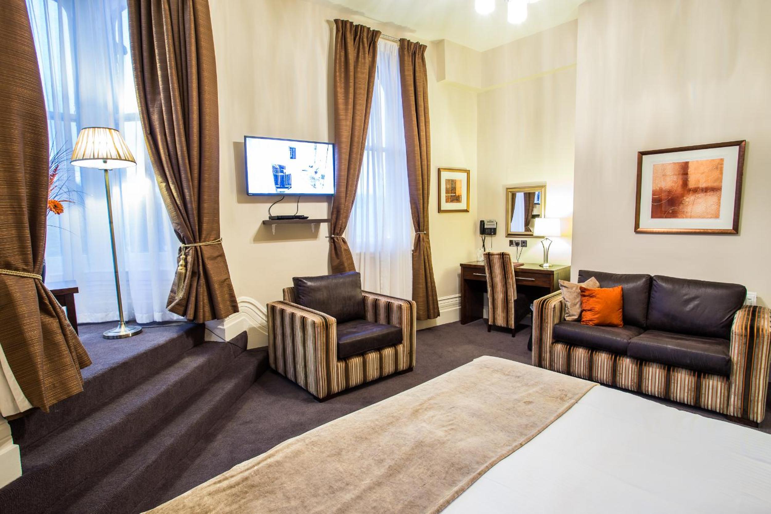 Executive Double Room - Photo 8