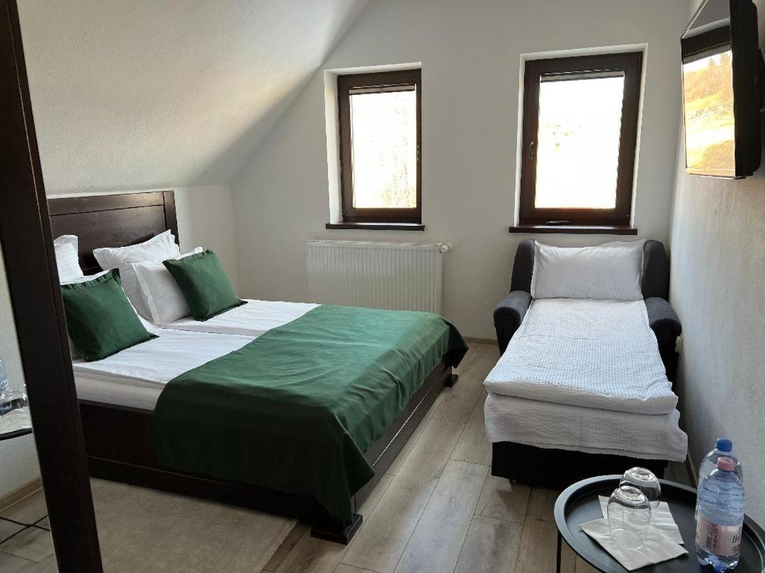 Deluxe Room (2 Adults + 1 Child) photo 2