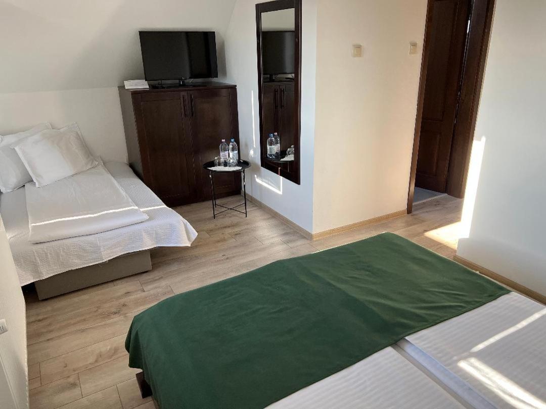 Standard Double Room photo 2
