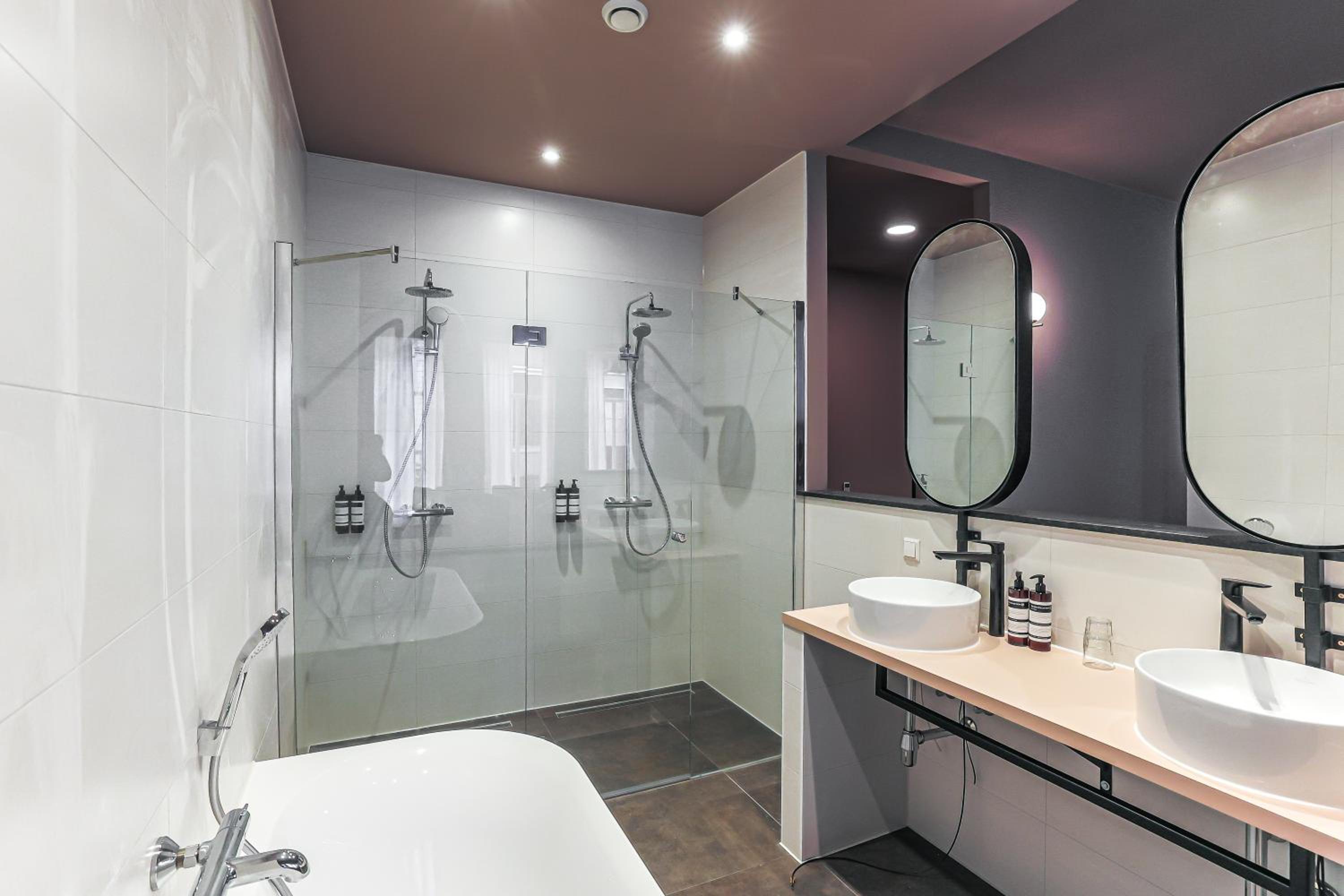 Suite with City View photo 3