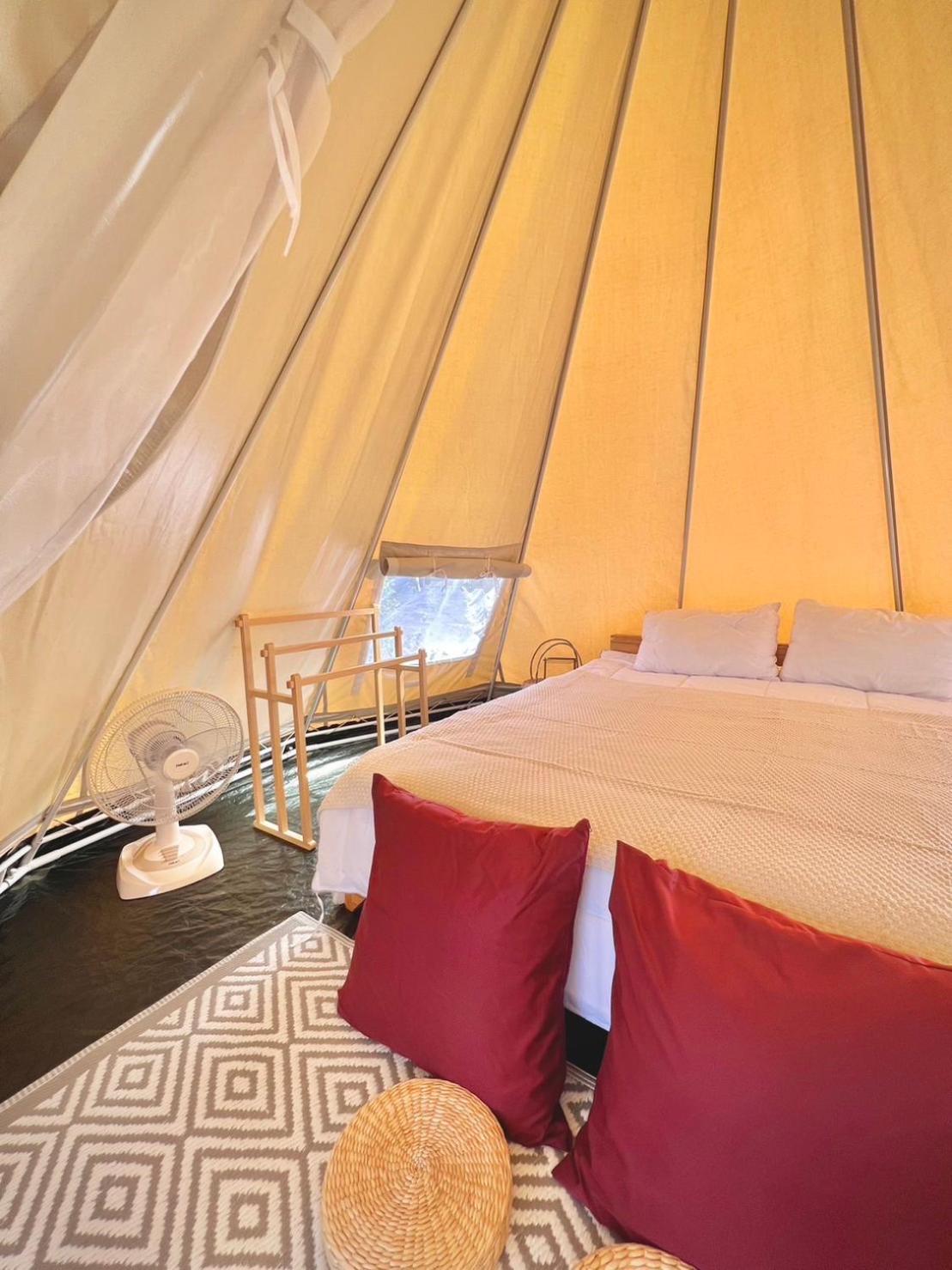 Deluxe Double Room with Balcony - Photo 38