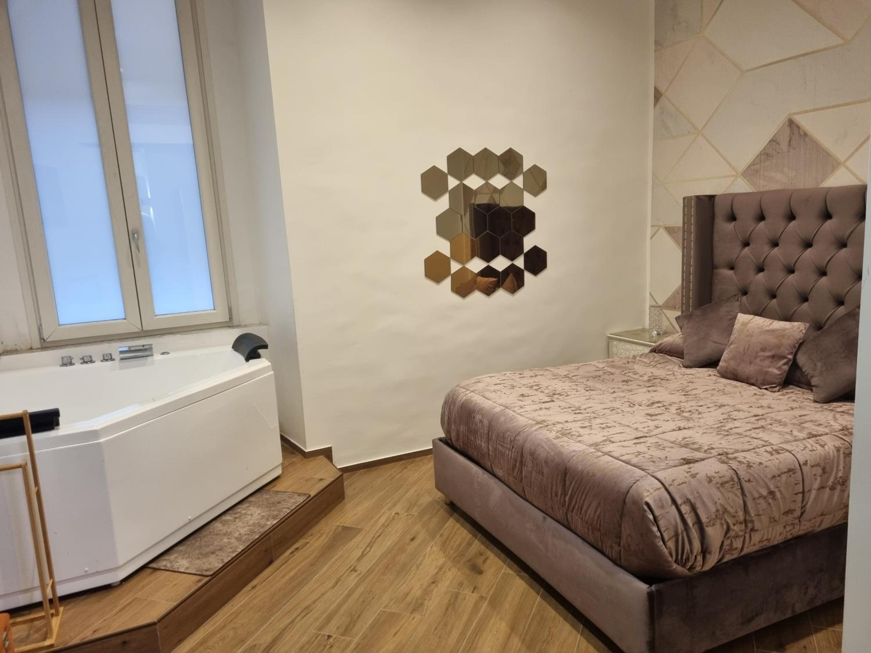 Queen Room with Spa Bath