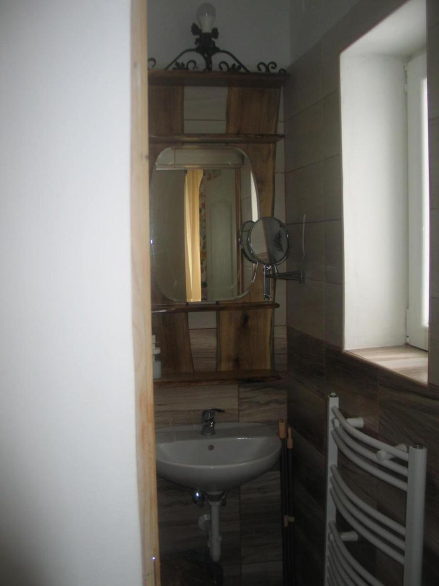 Twin Room - Photo 2