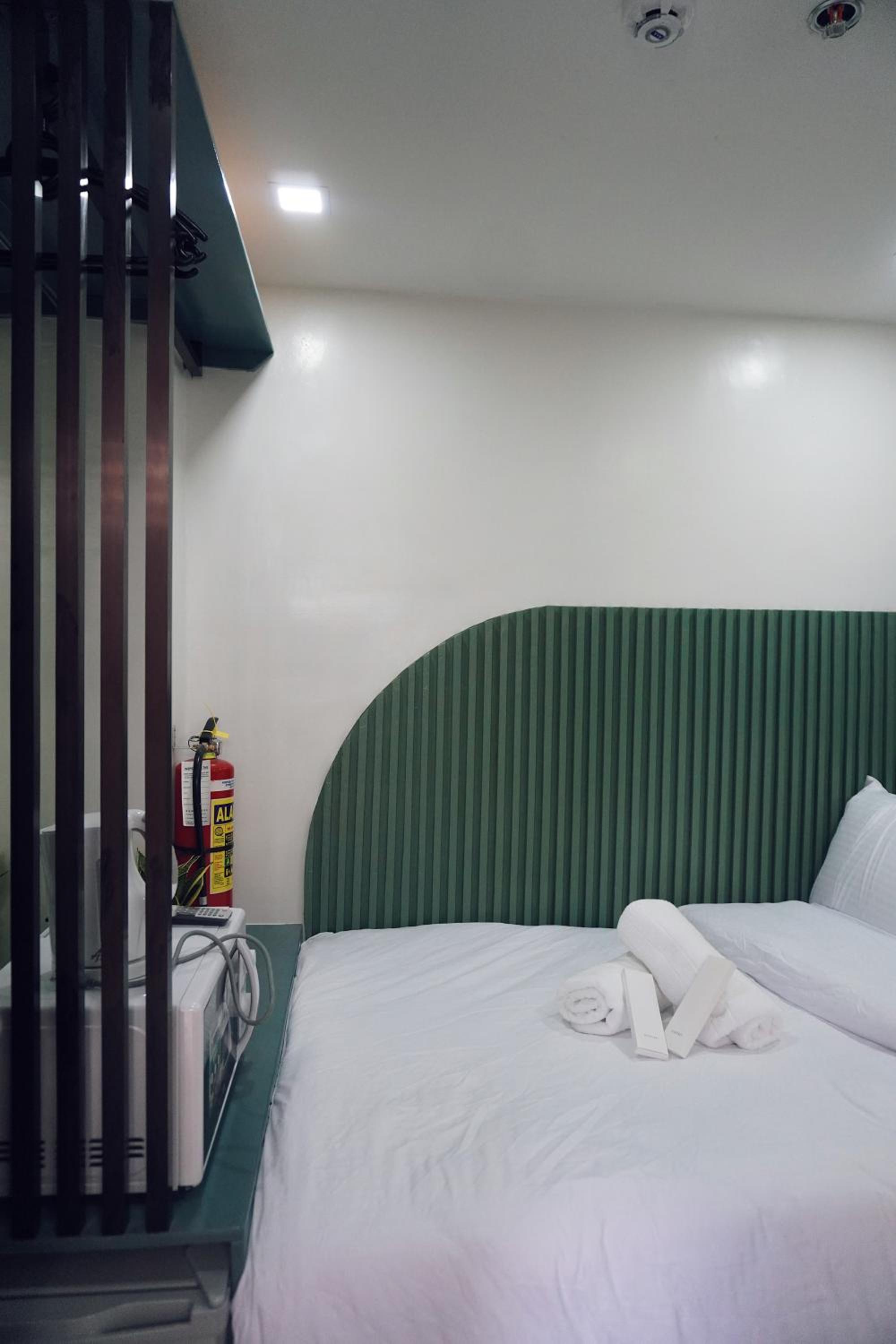 Double Room with Private Bathroom - Photo 6