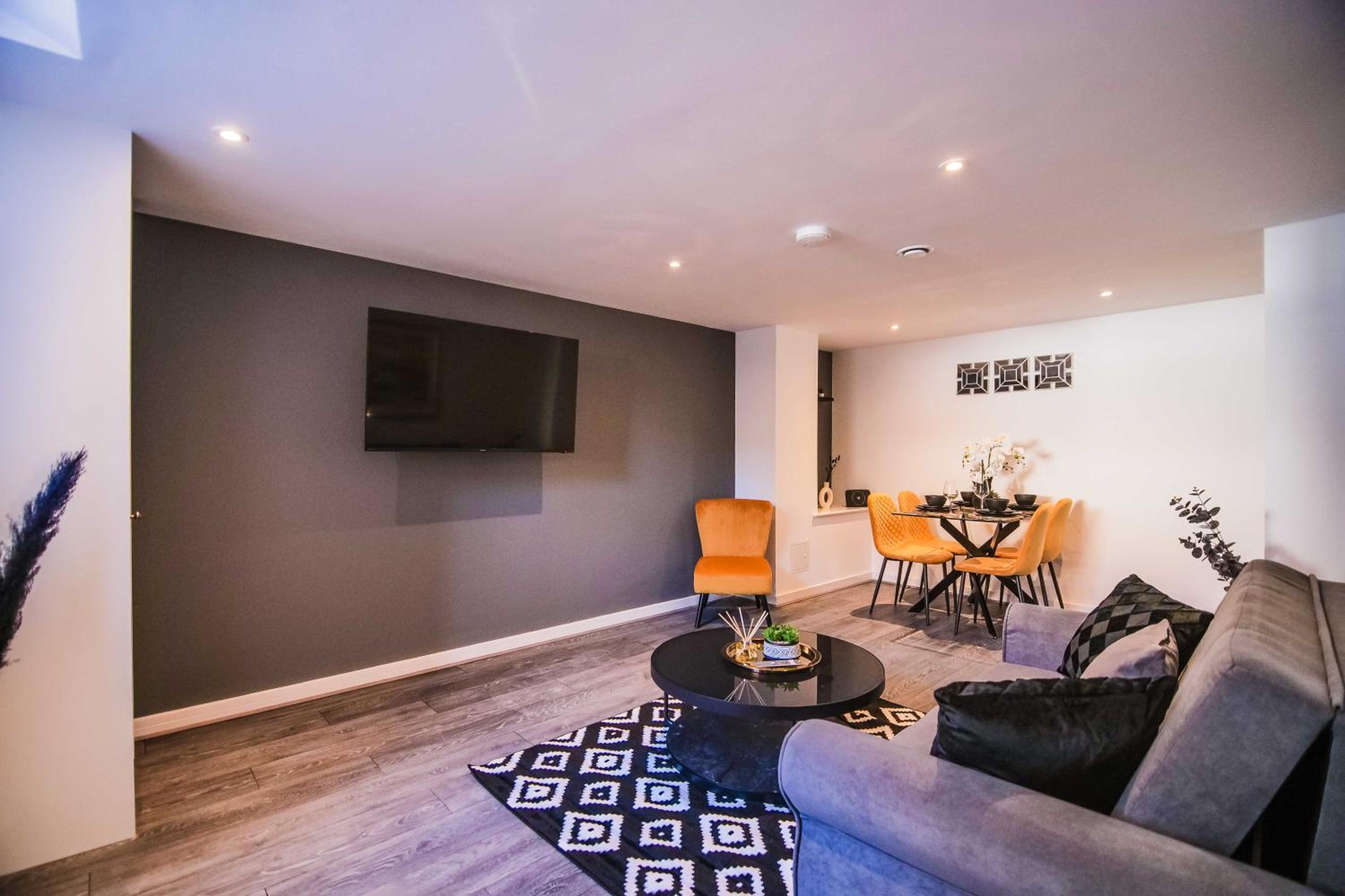 One-Bedroom Apartment