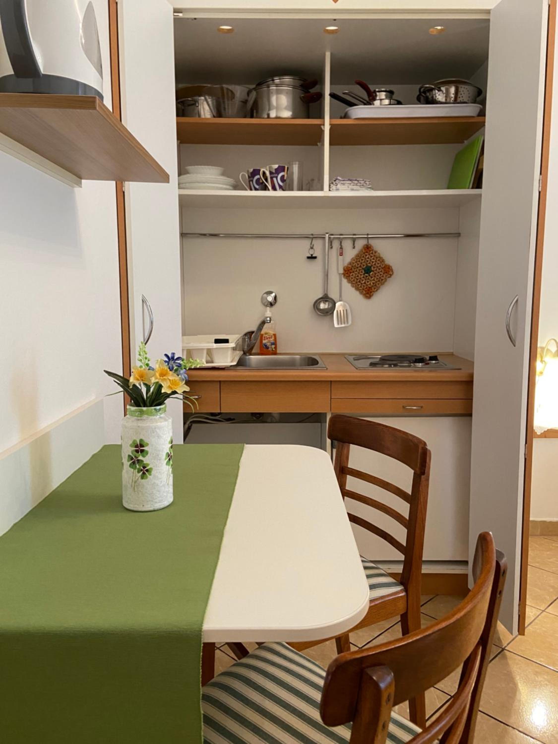 Studio with Patio photo 3