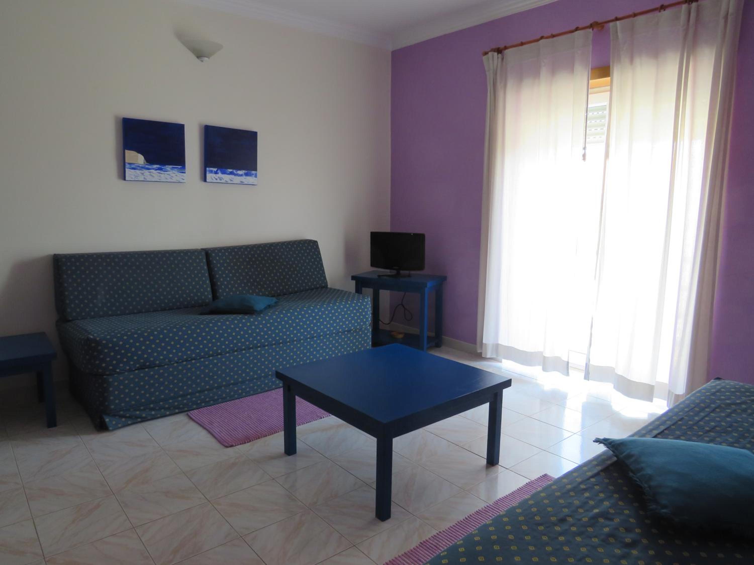 One-Bedroom Apartment with Land View - Photo 2
