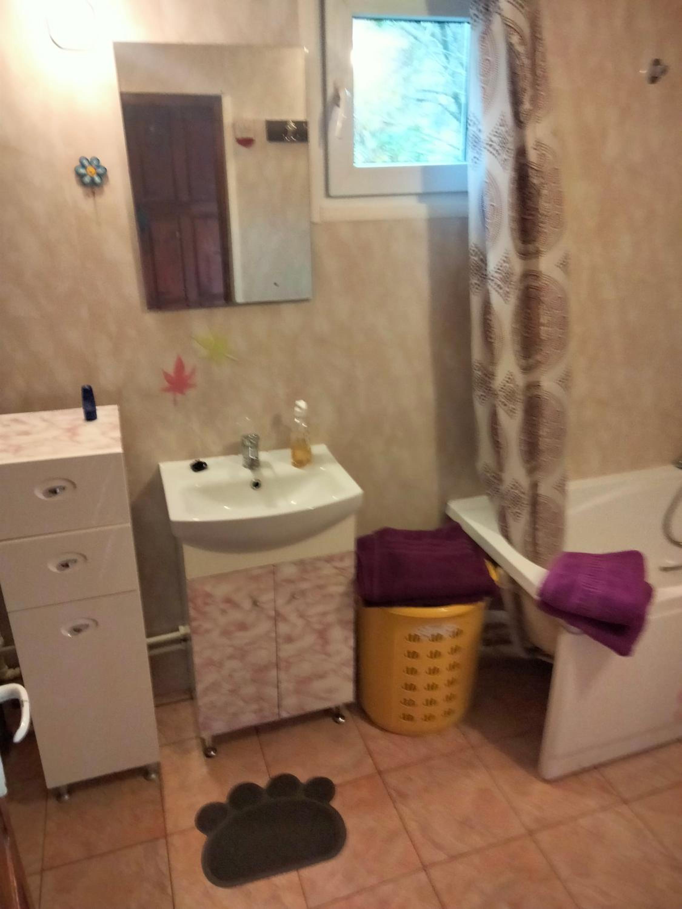 Twin Room With Bathroom photo 3