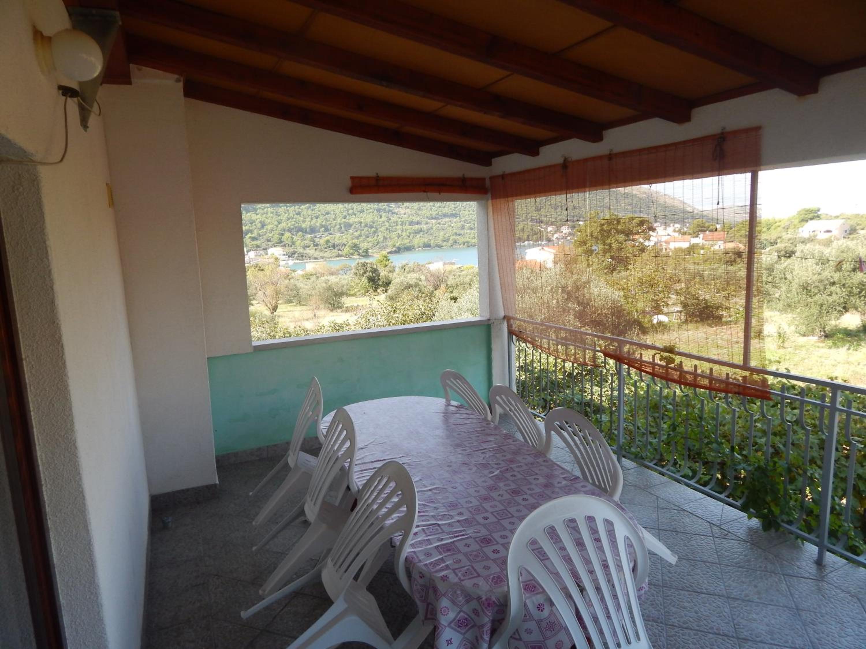 Apartment with Balcony photo 3