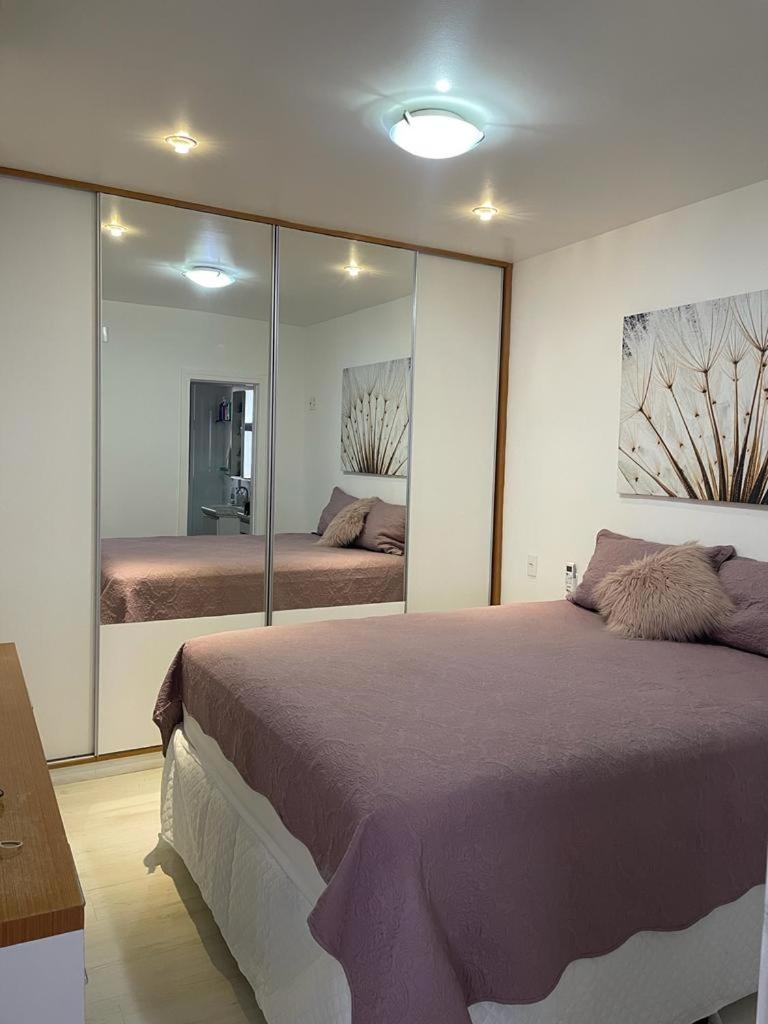 One-Bedroom Apartment with View