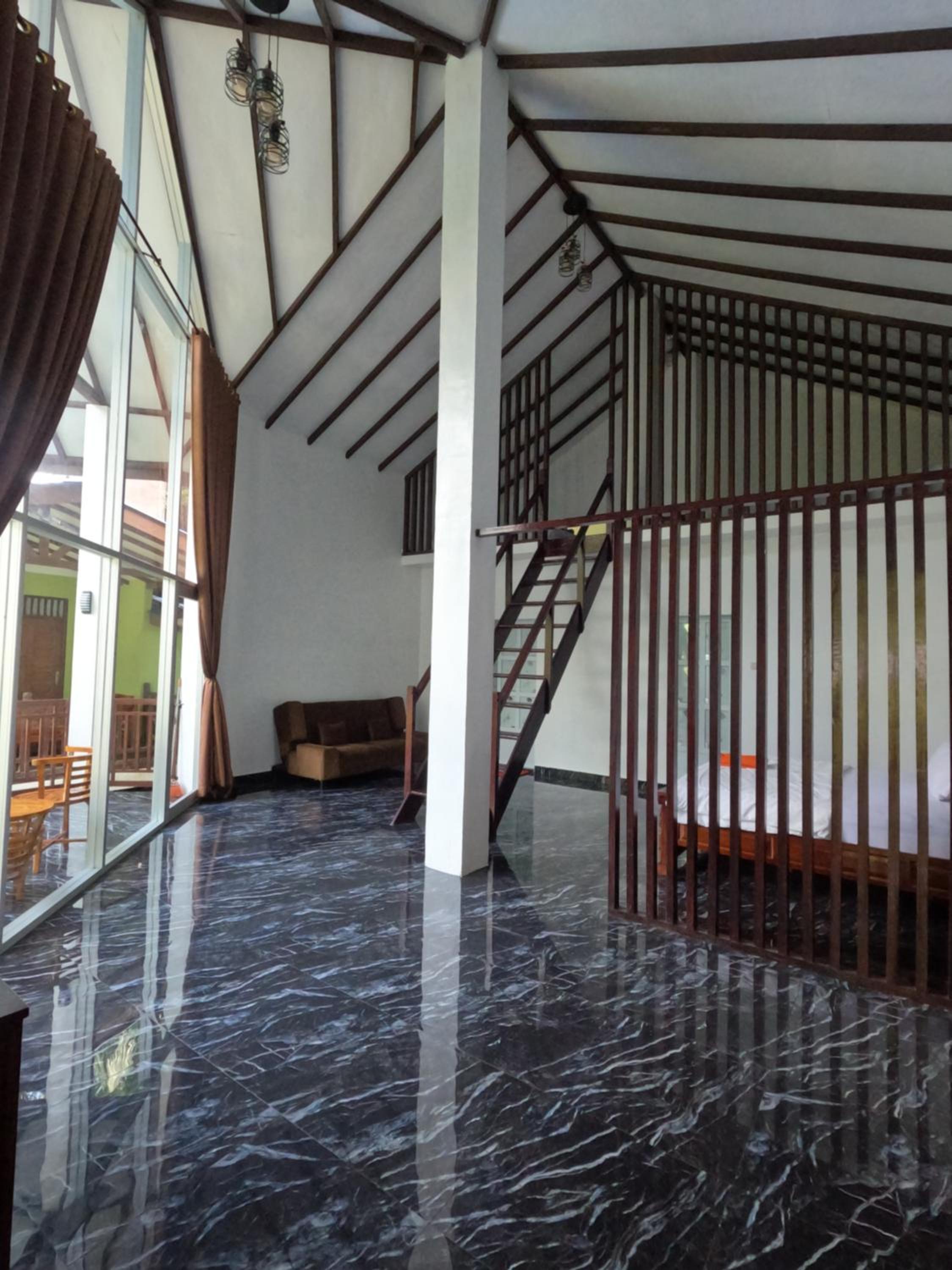 Family Room photo 3