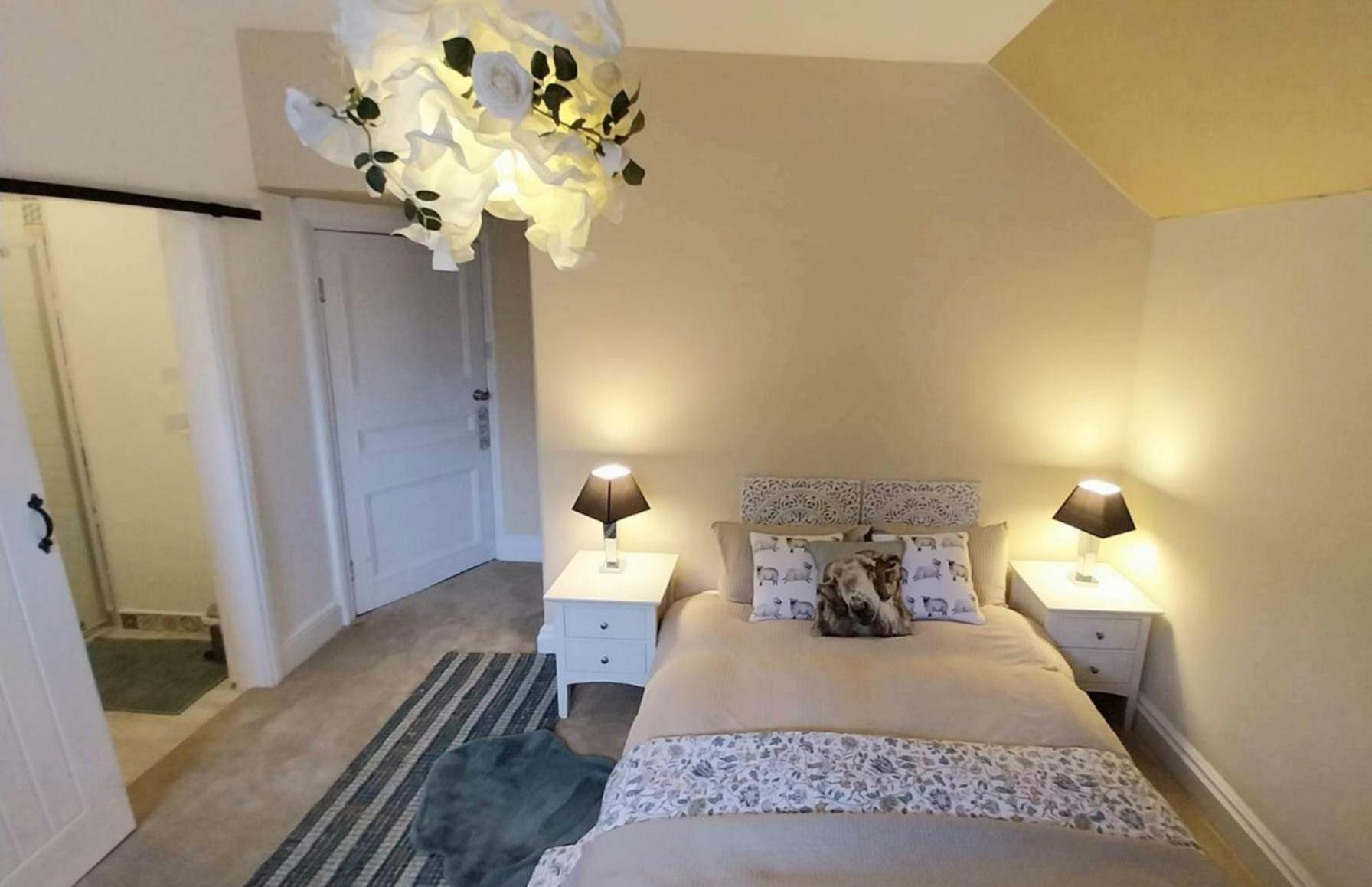 Double Room with Private Bathroom photo 1