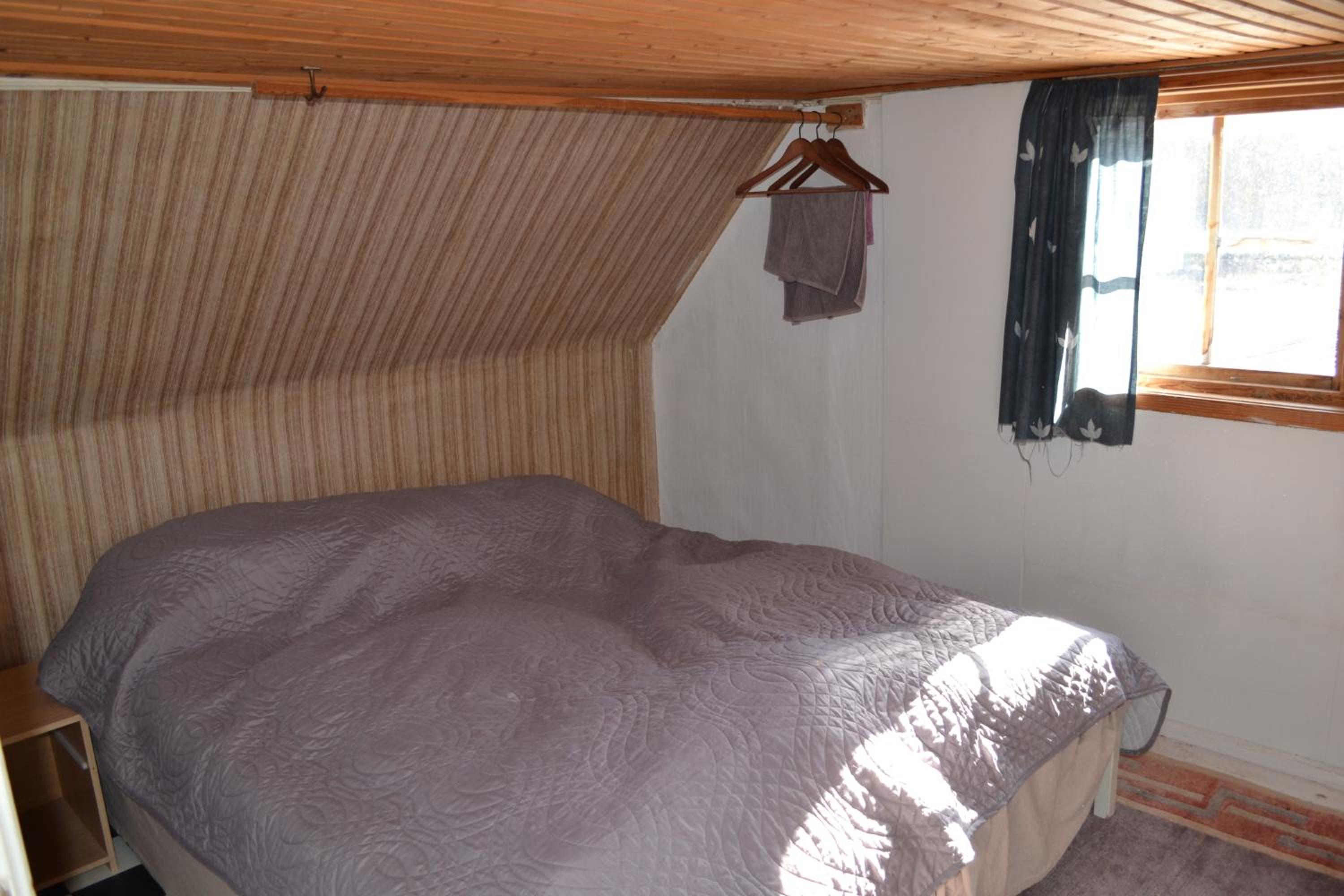 Three-Bedroom House - Photo 6