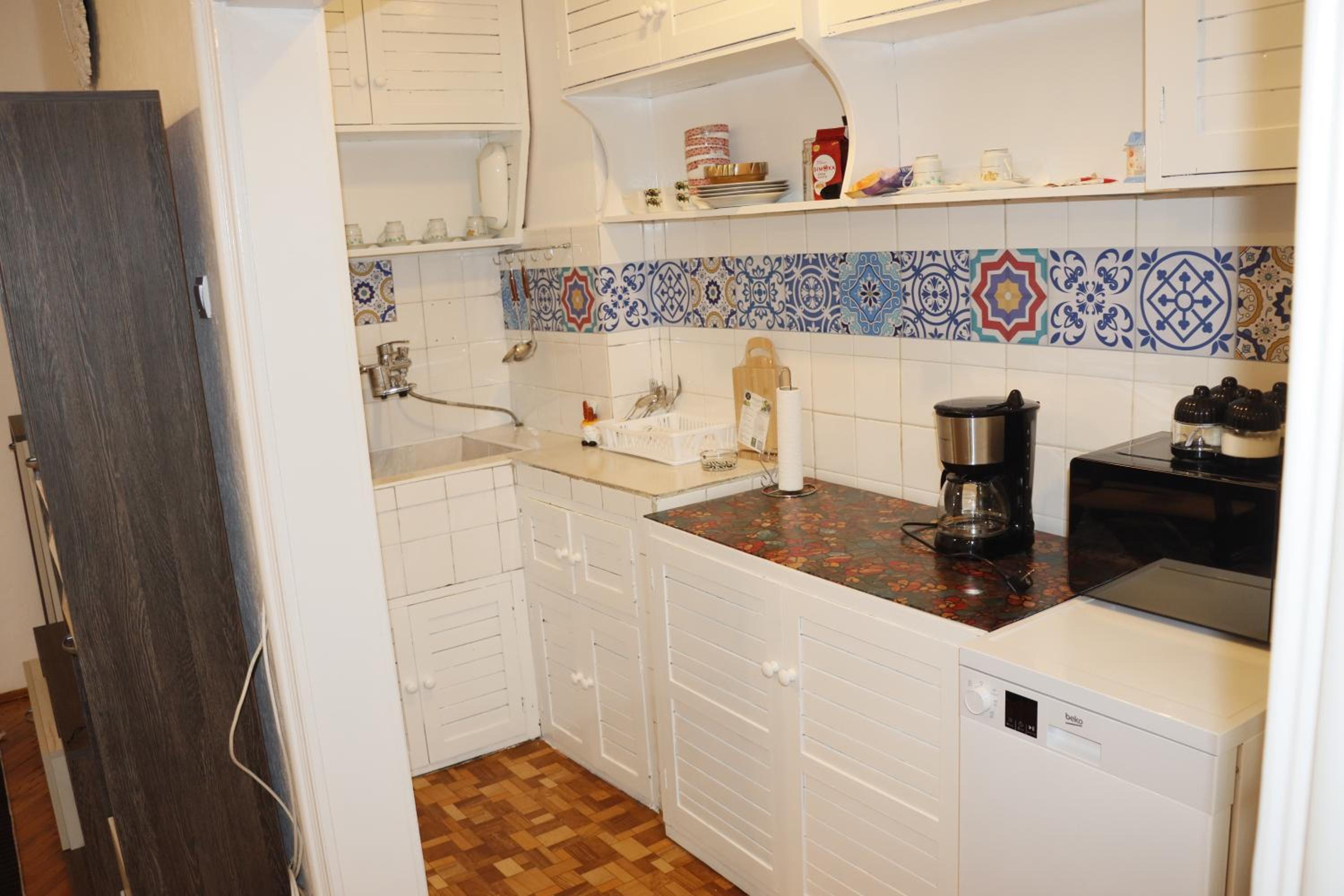 Two-Bedroom Apartment - Photo 19