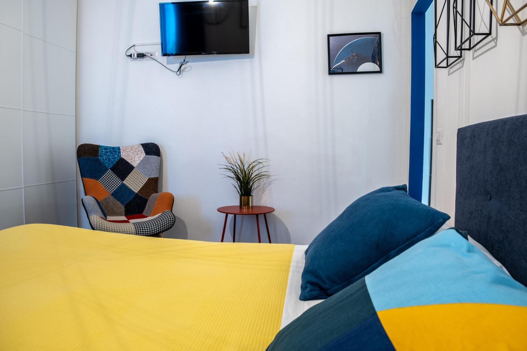 Double Room with Private Internal Bathroom photo 2