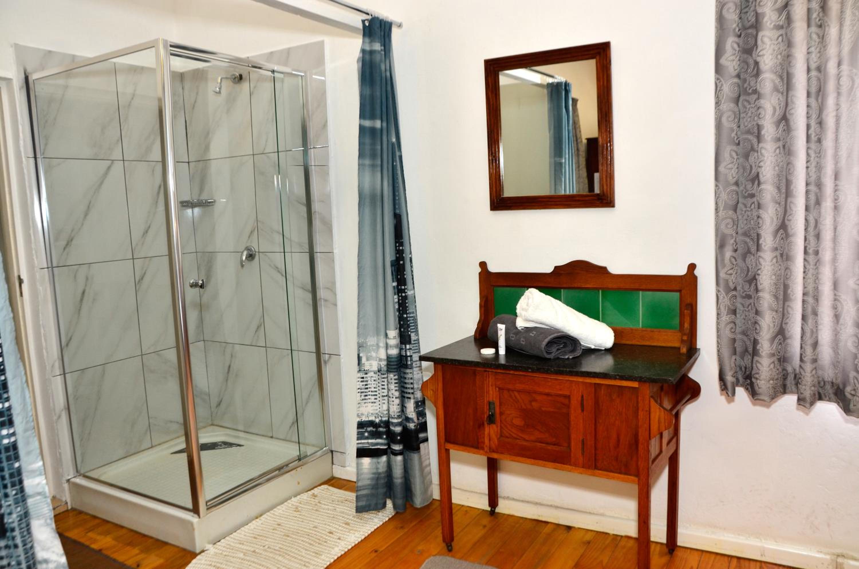 Studio Apartment photo 2