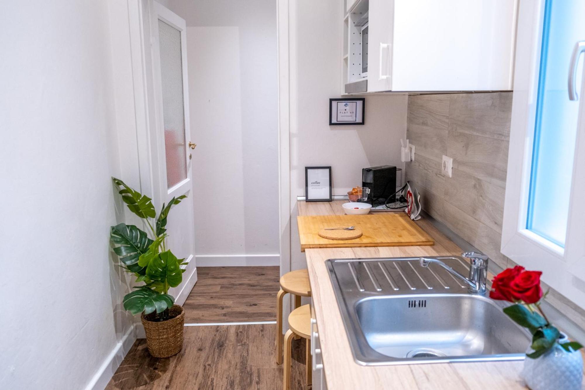 Apartment photo 2