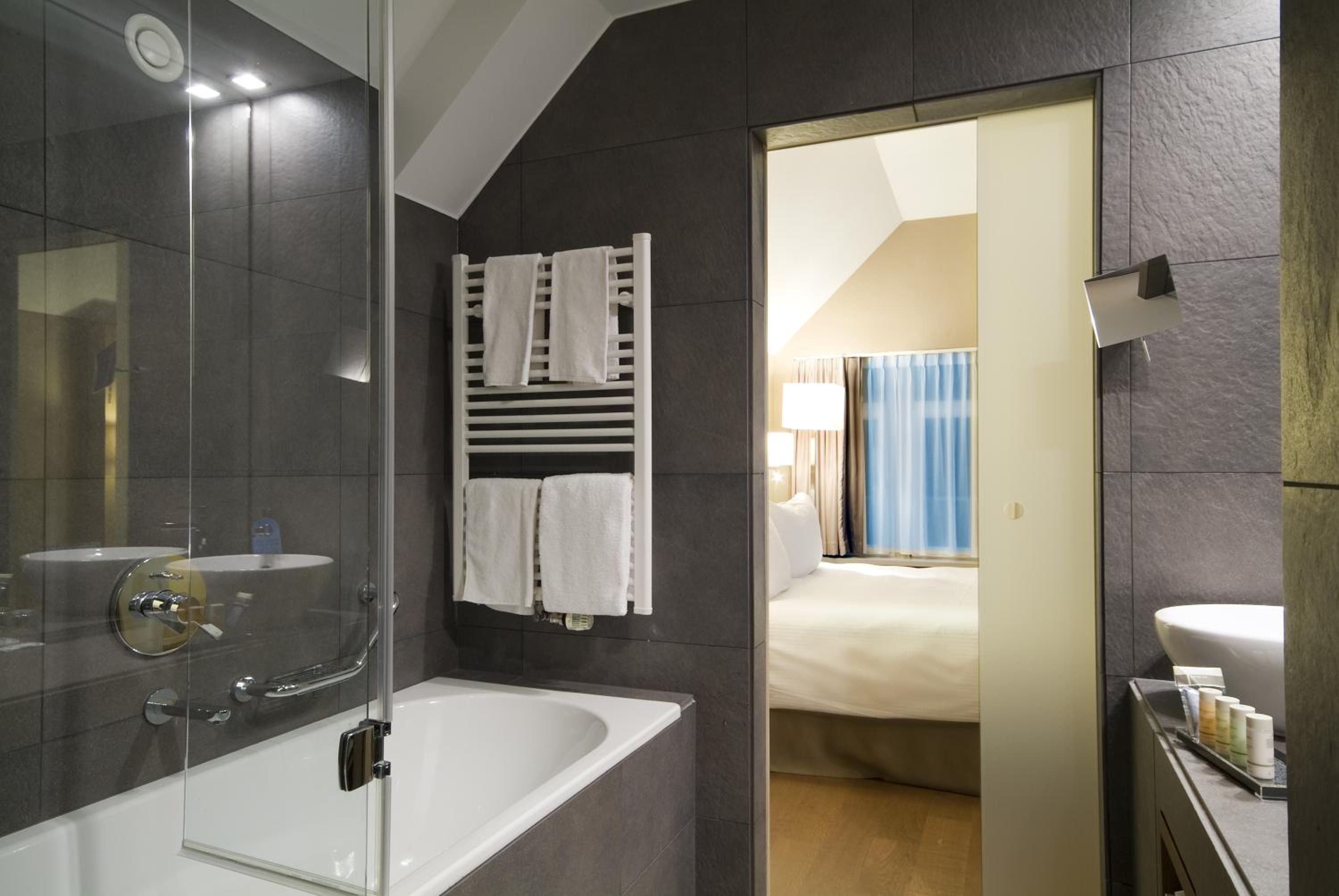 Suite with Balcony (NEW)