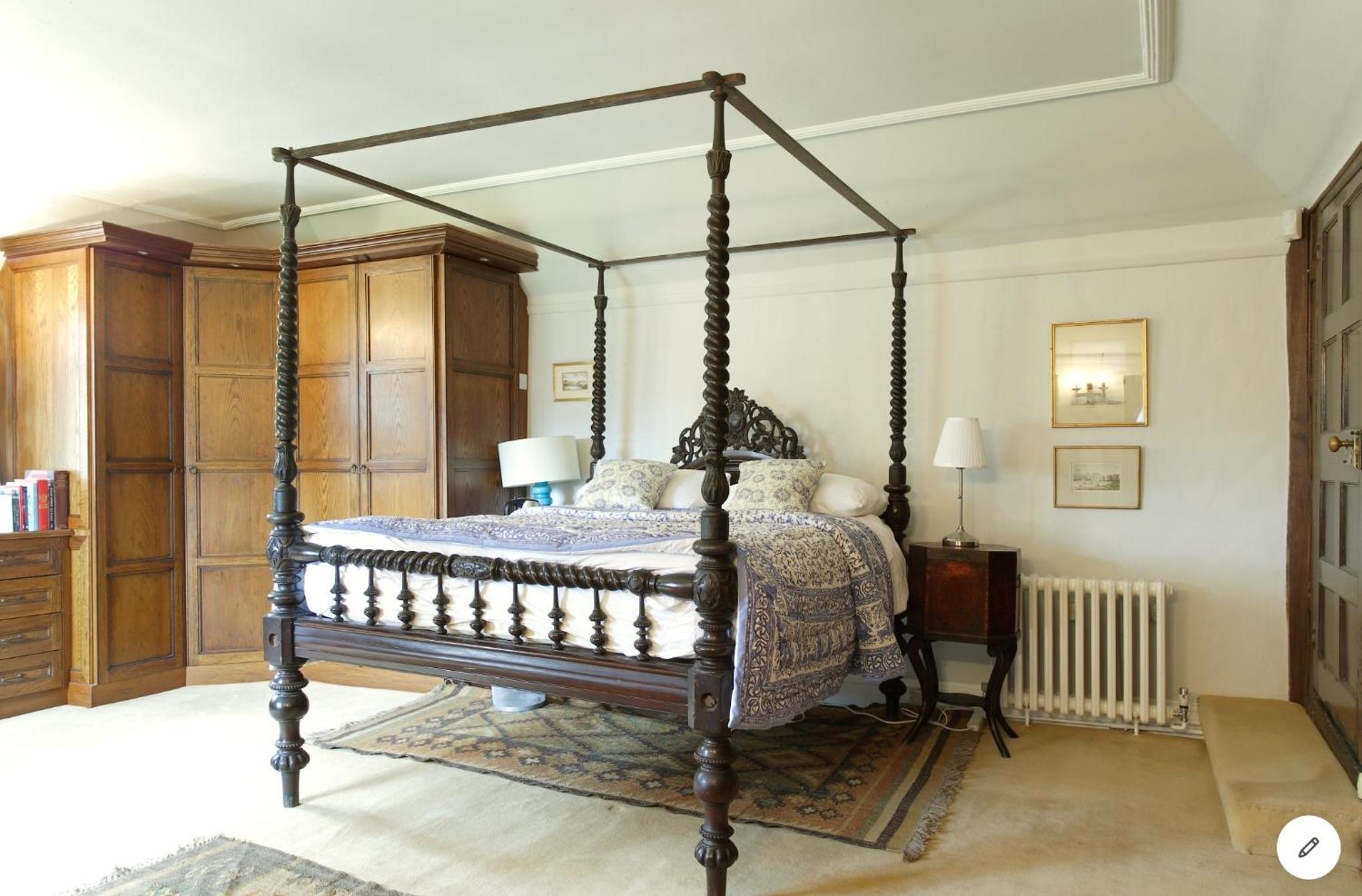 Superior King Room