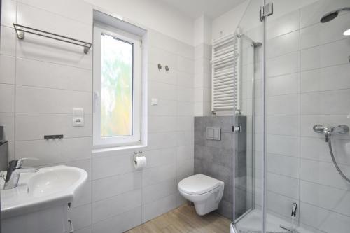 Apartment with Balcony photo 3