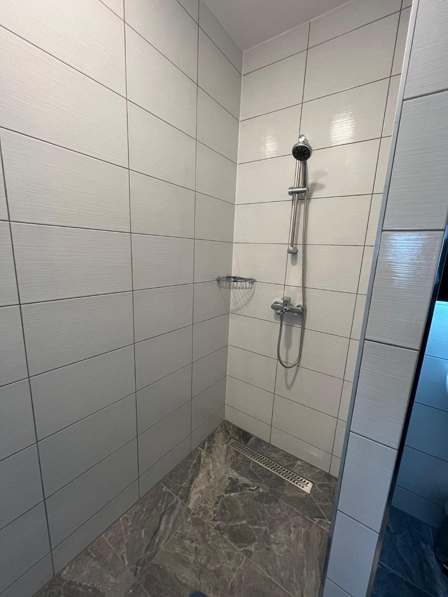 Double or Twin Room - Photo 3