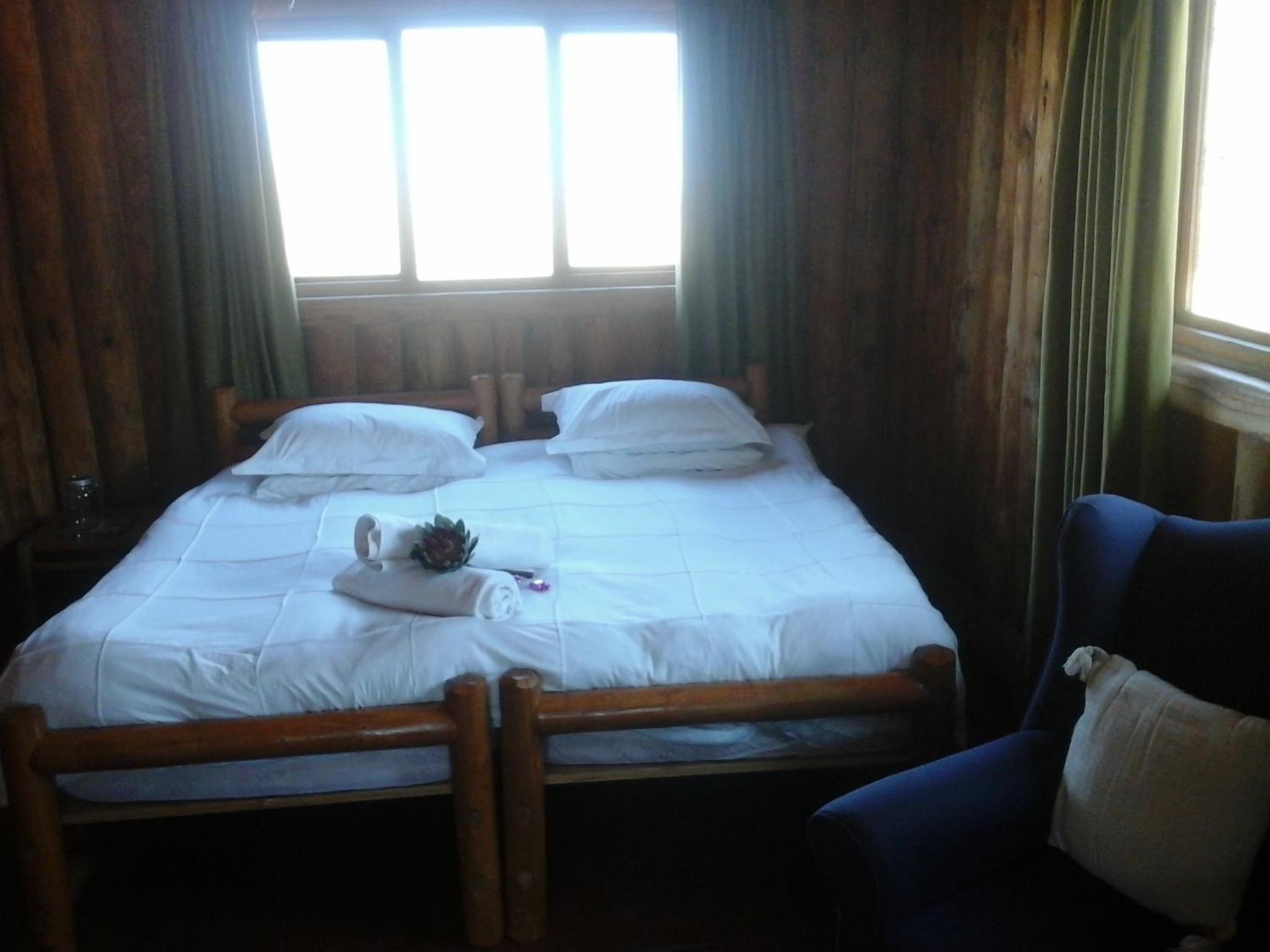 Double or Twin Room with Mountain View
