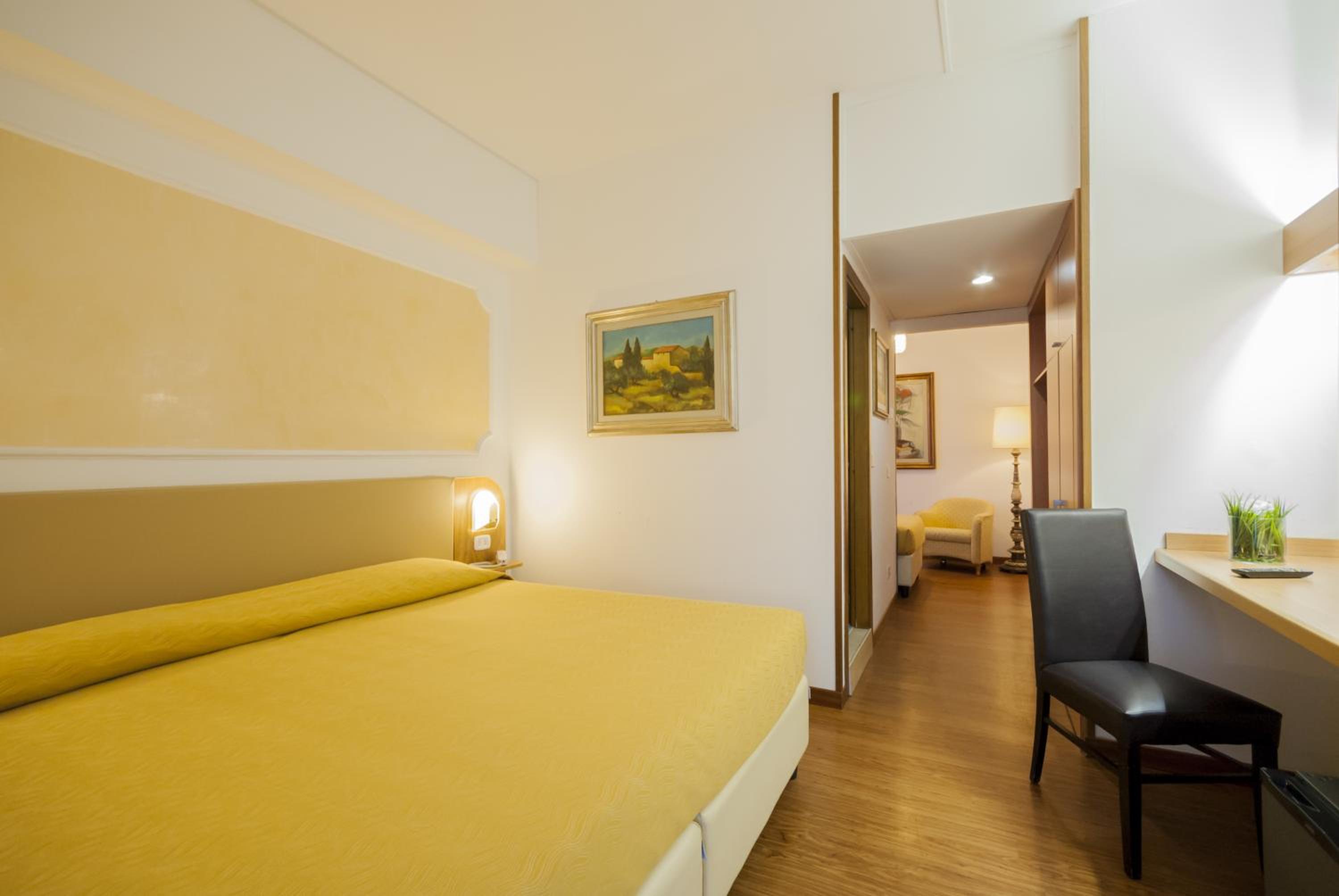 Classic Triple Room - Photo 3