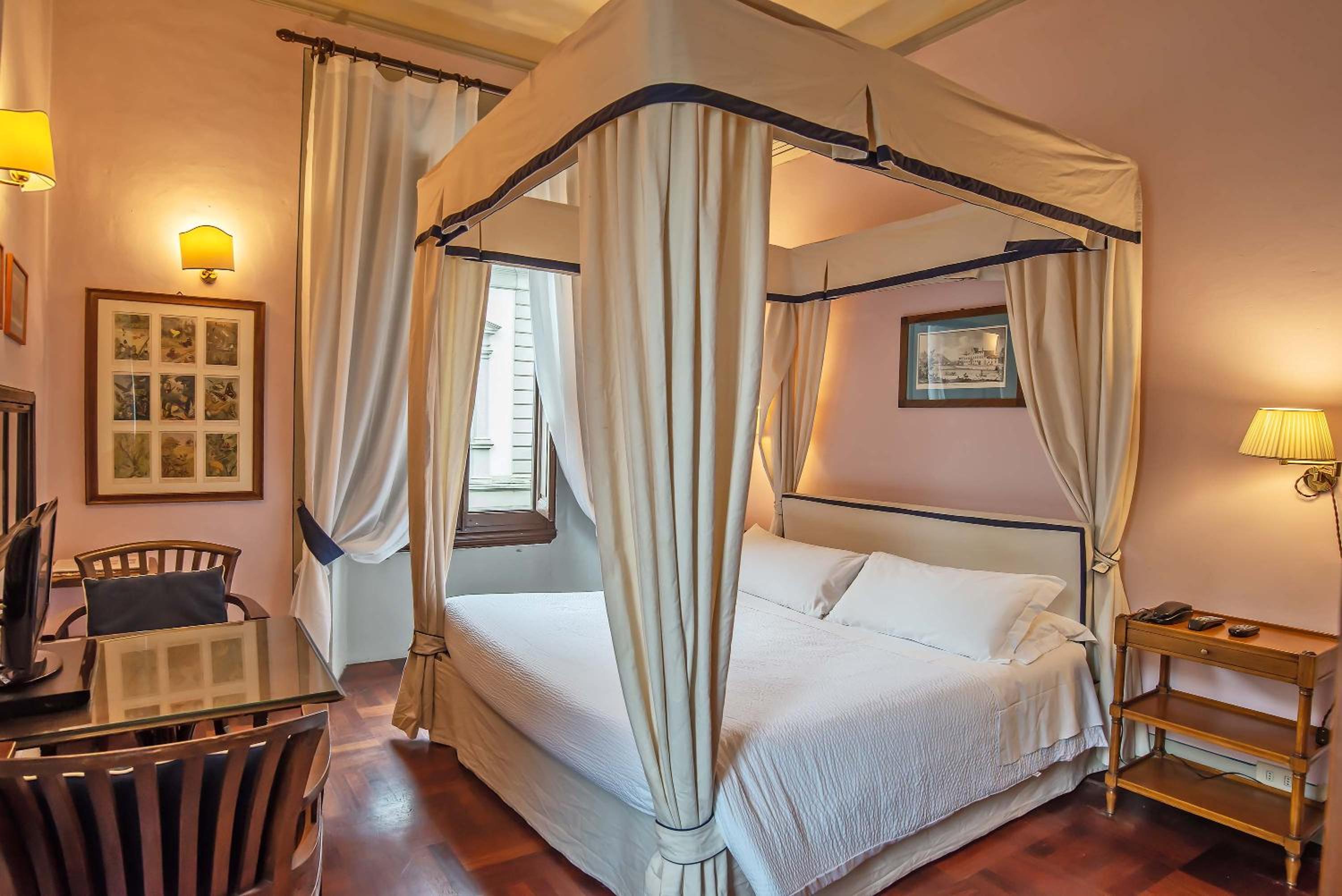 Deluxe Double Room photo 3