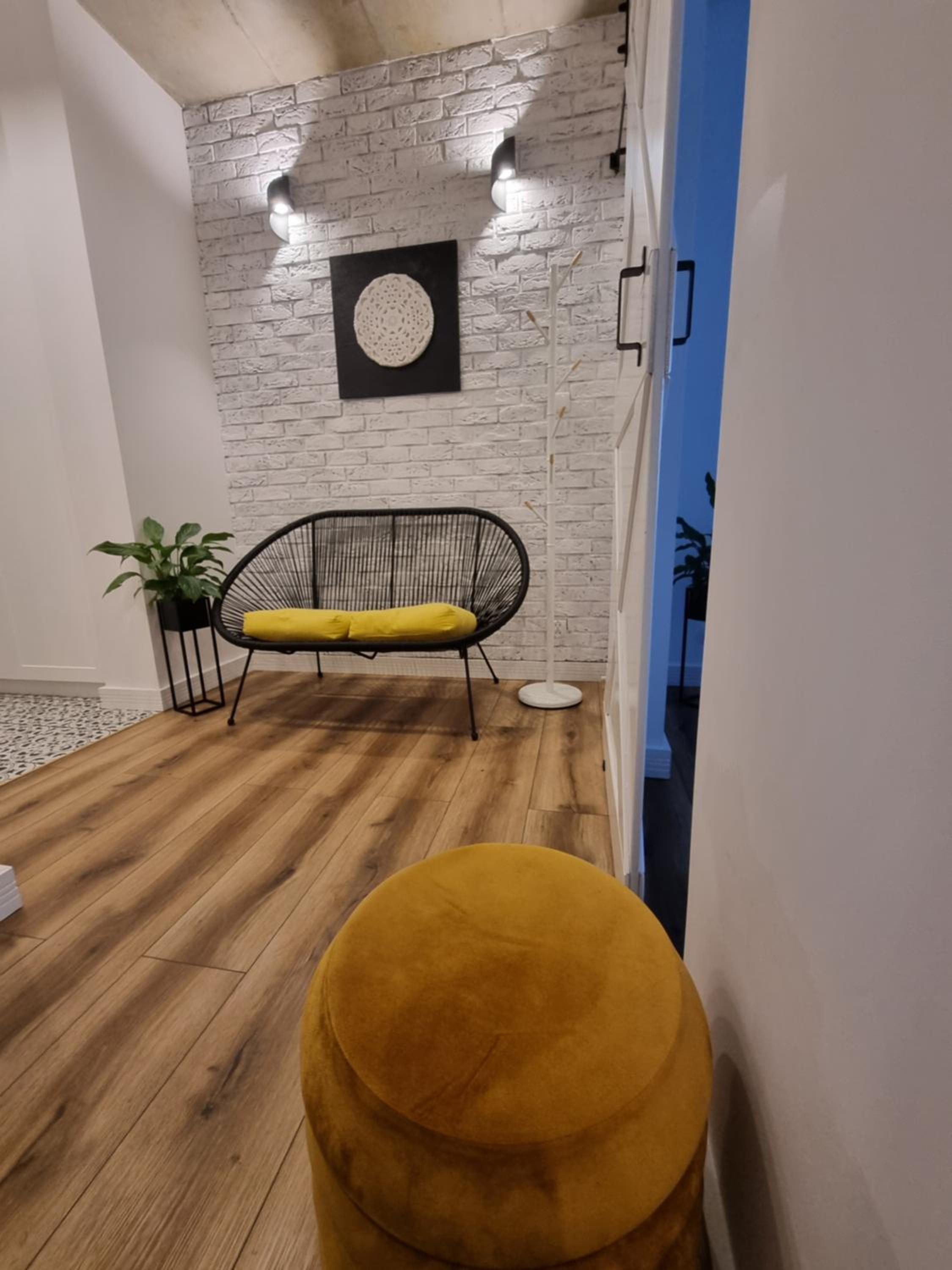 One-Bedroom Apartment - Photo 39