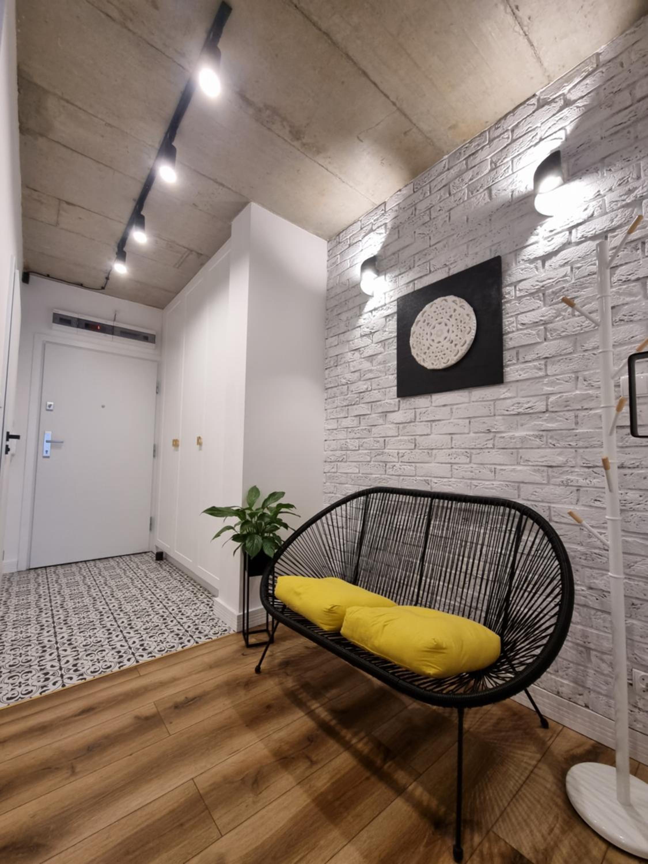 One-Bedroom Apartment - Photo 41