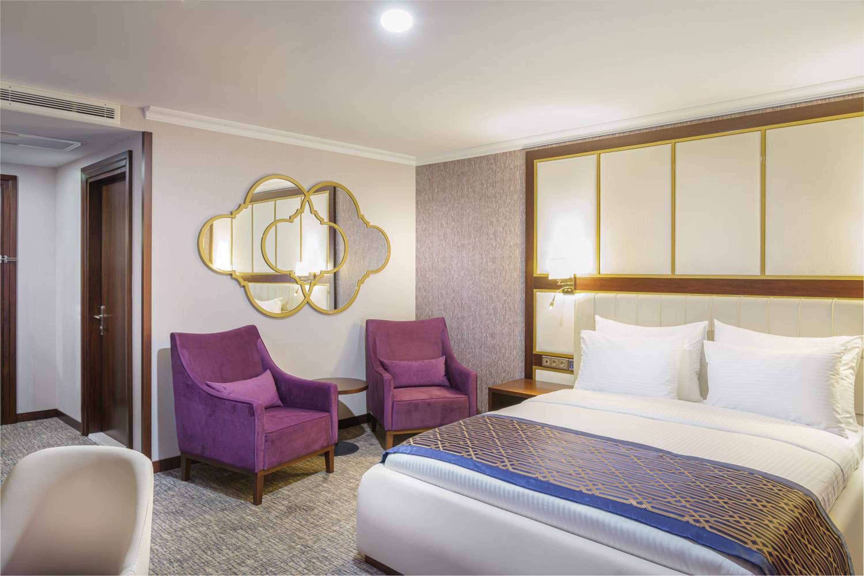 Standard Double Room with Land View - Photo 8