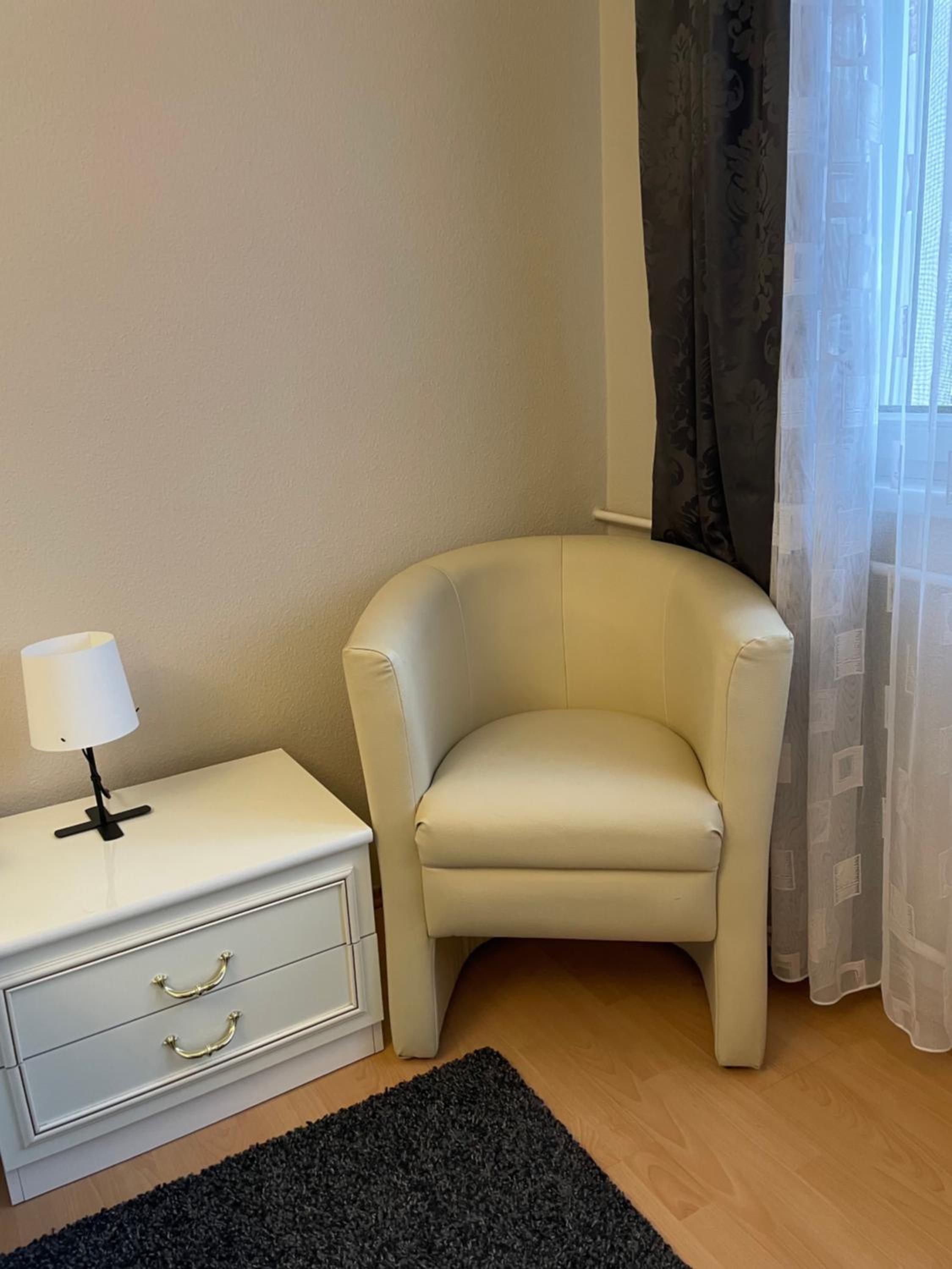 Two-Bedroom Apartment - Photo 8