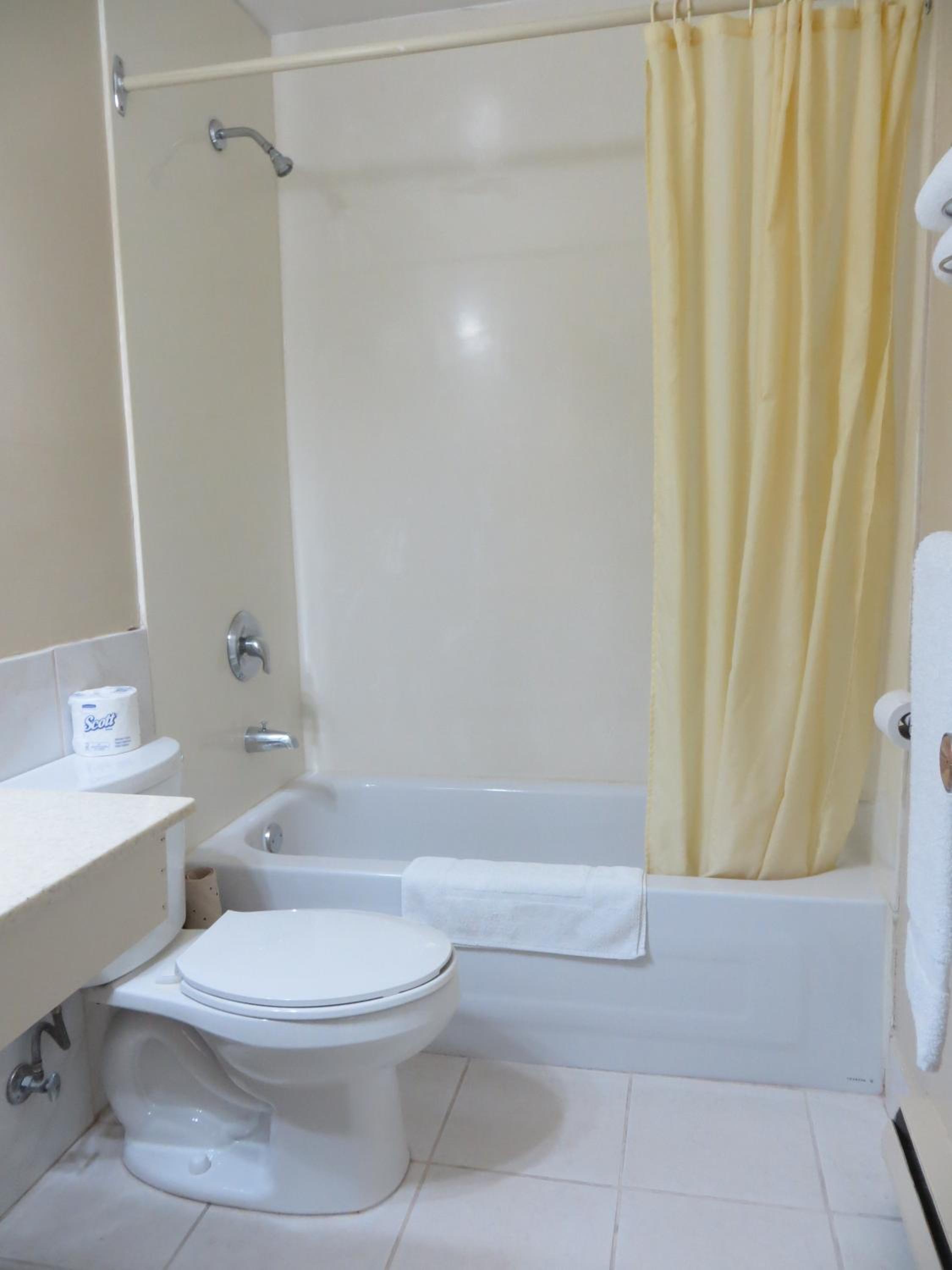 Double Room with Two Double Beds - Photo 6