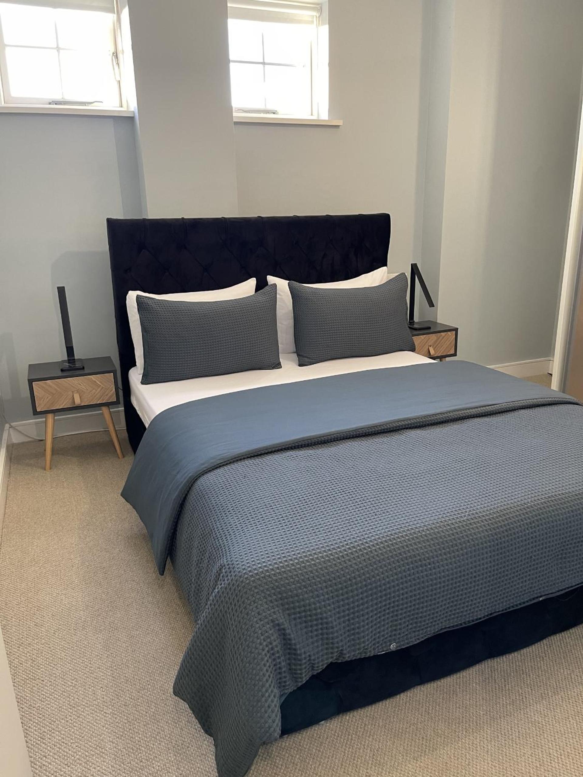 Deluxe Apartment photo 2