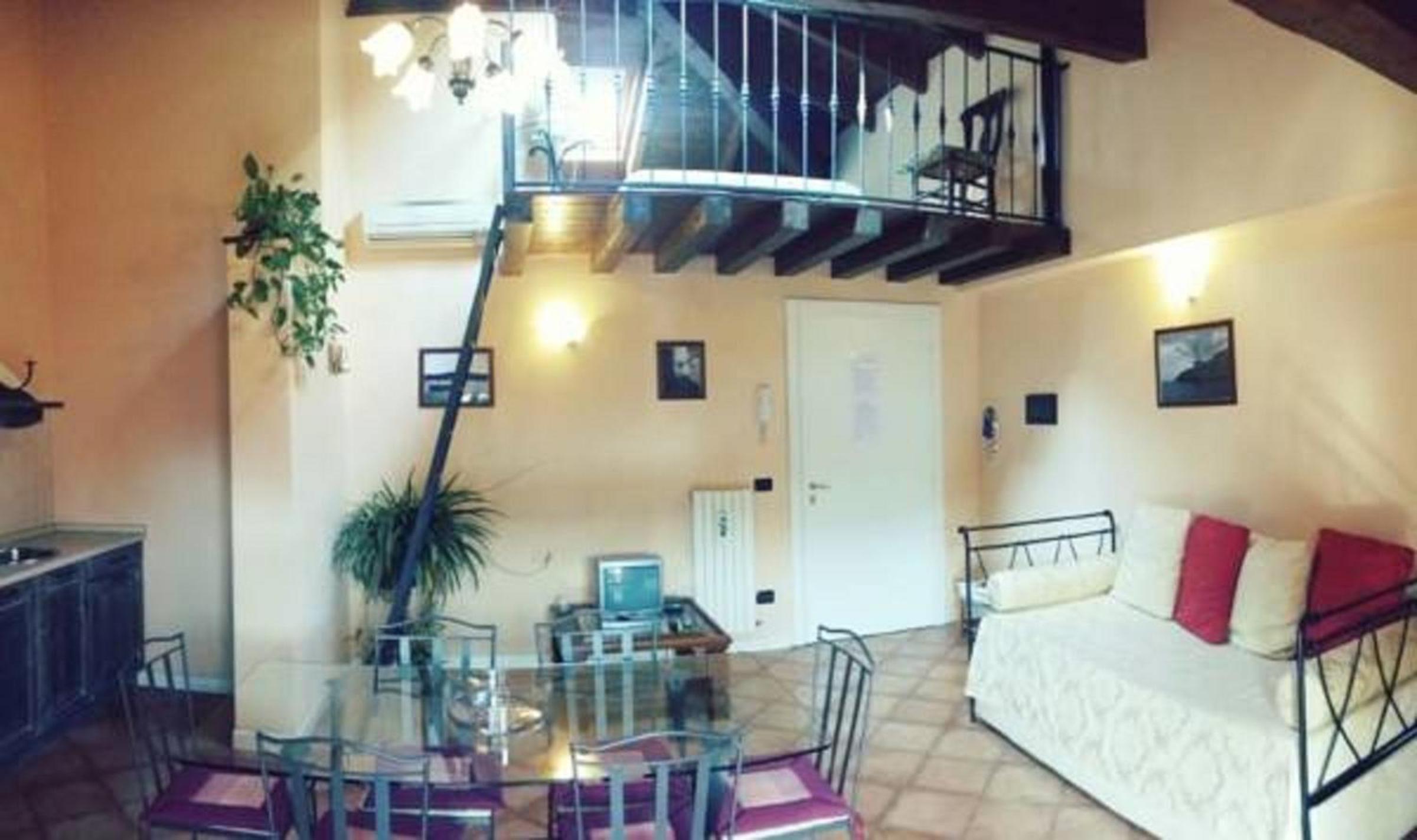 One-Bedroom Apartment - Photo 31