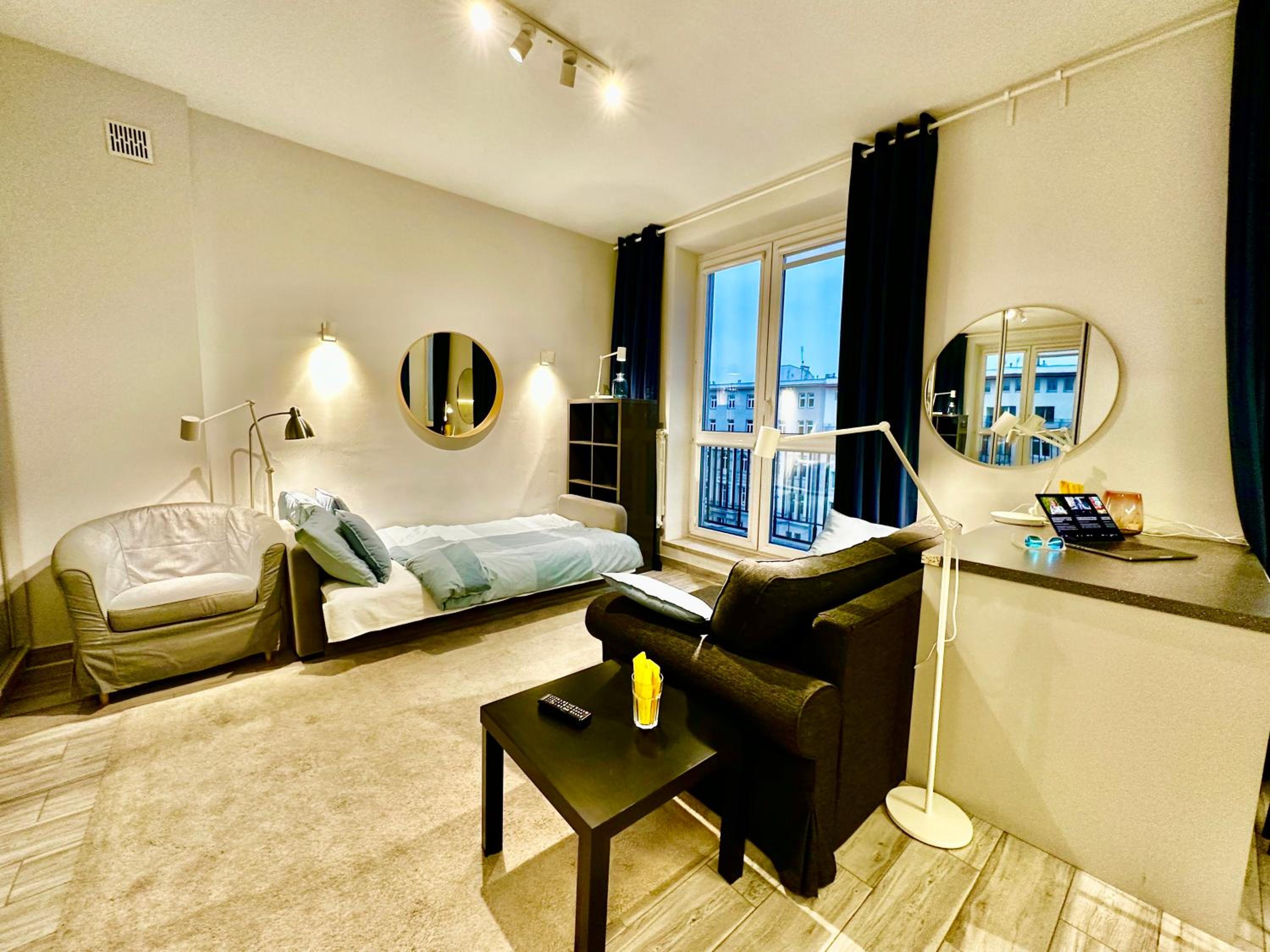One-Bedroom Apartment - Photo 9